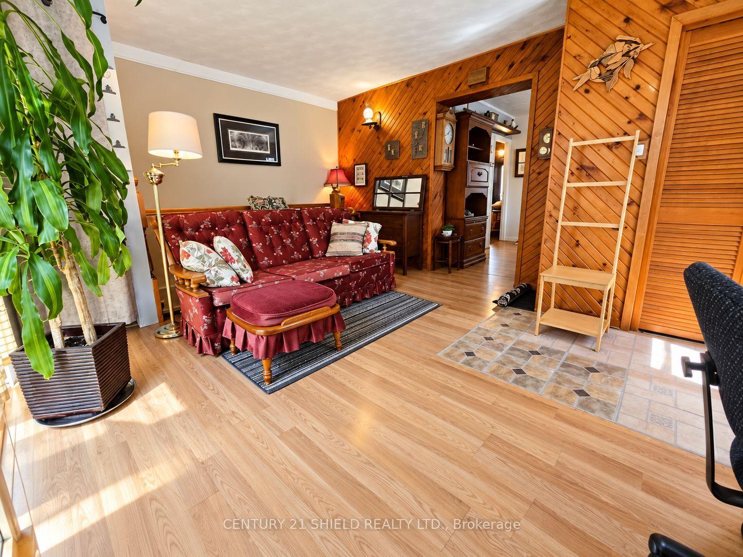 Photo 11 of 1536 Pitt Street, Cornwall, Cornwall — HOMEH