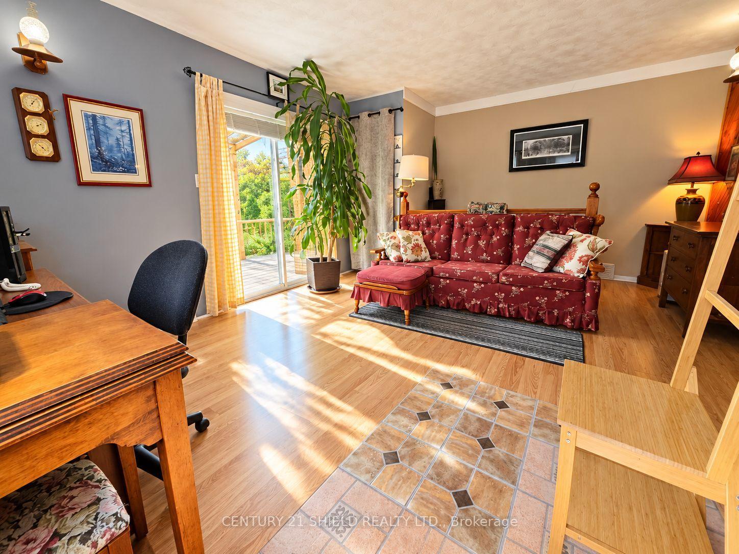 Photo 13 of 1536 Pitt Street, Cornwall, Cornwall — HOMEH