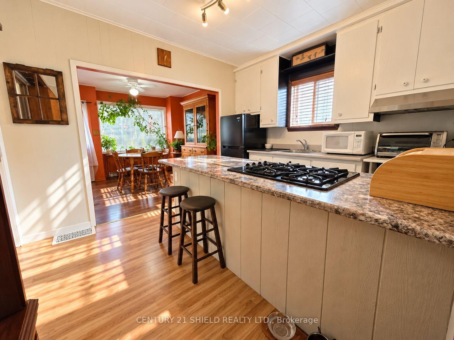 Photo 21 of 1536 Pitt Street, Cornwall, Cornwall — HOMEH