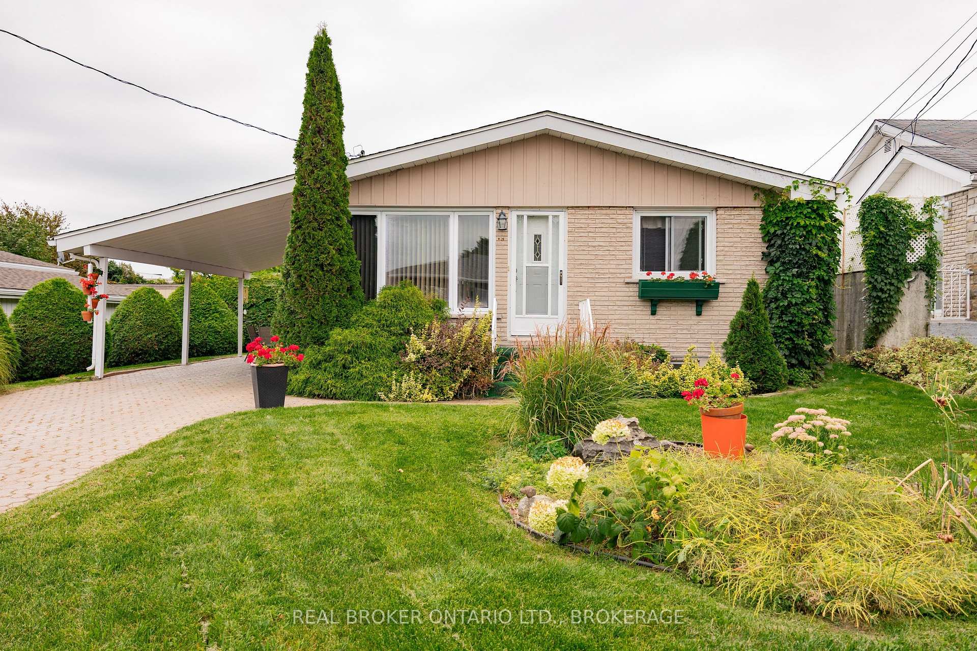 Photo 2 of 48 Clement Street, North Glengarry, Alexandria — HOMEH