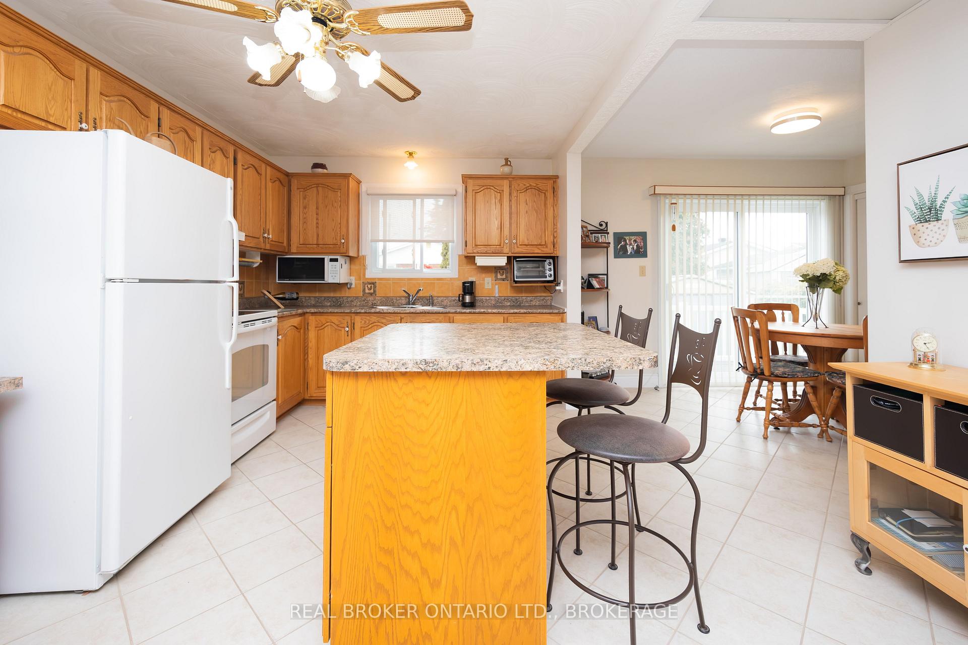 Photo 8 of 48 Clement Street, North Glengarry, Alexandria — HOMEH