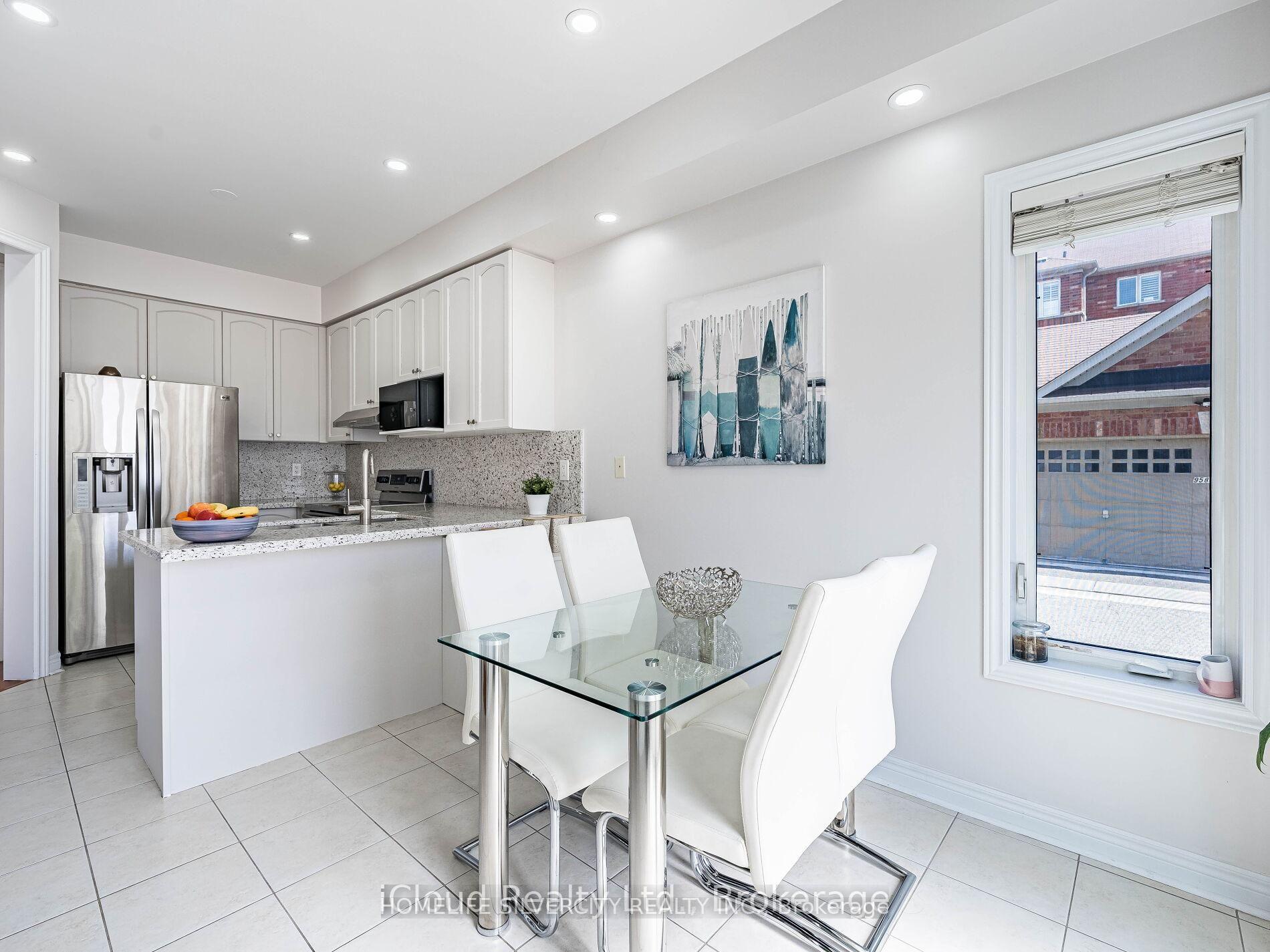 Photo 5 of 11 Davos Road, Vaughan, Vellore Village — HOMEH