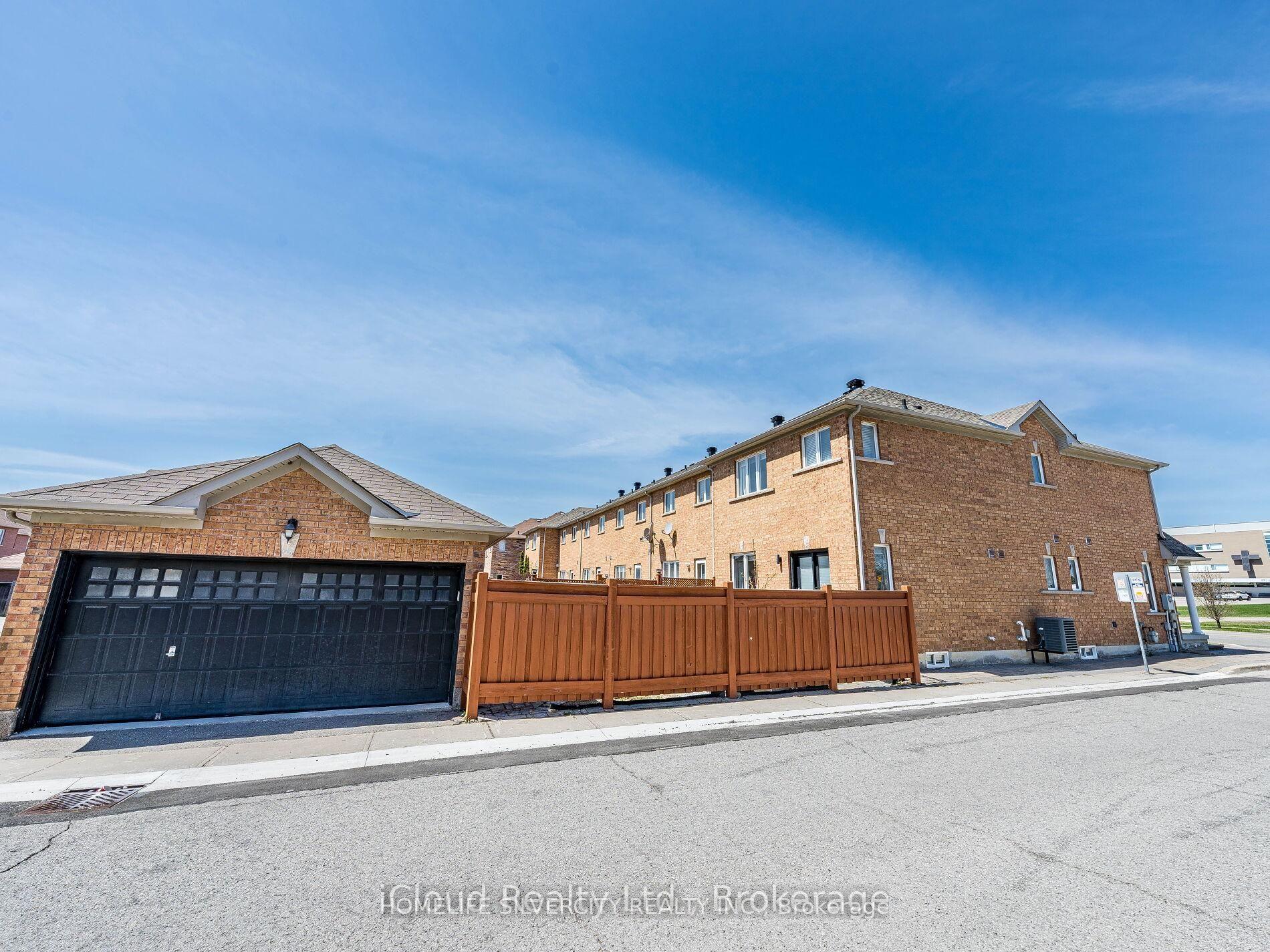 Photo 18 of 11 Davos Road, Vaughan, Vellore Village — HOMEH