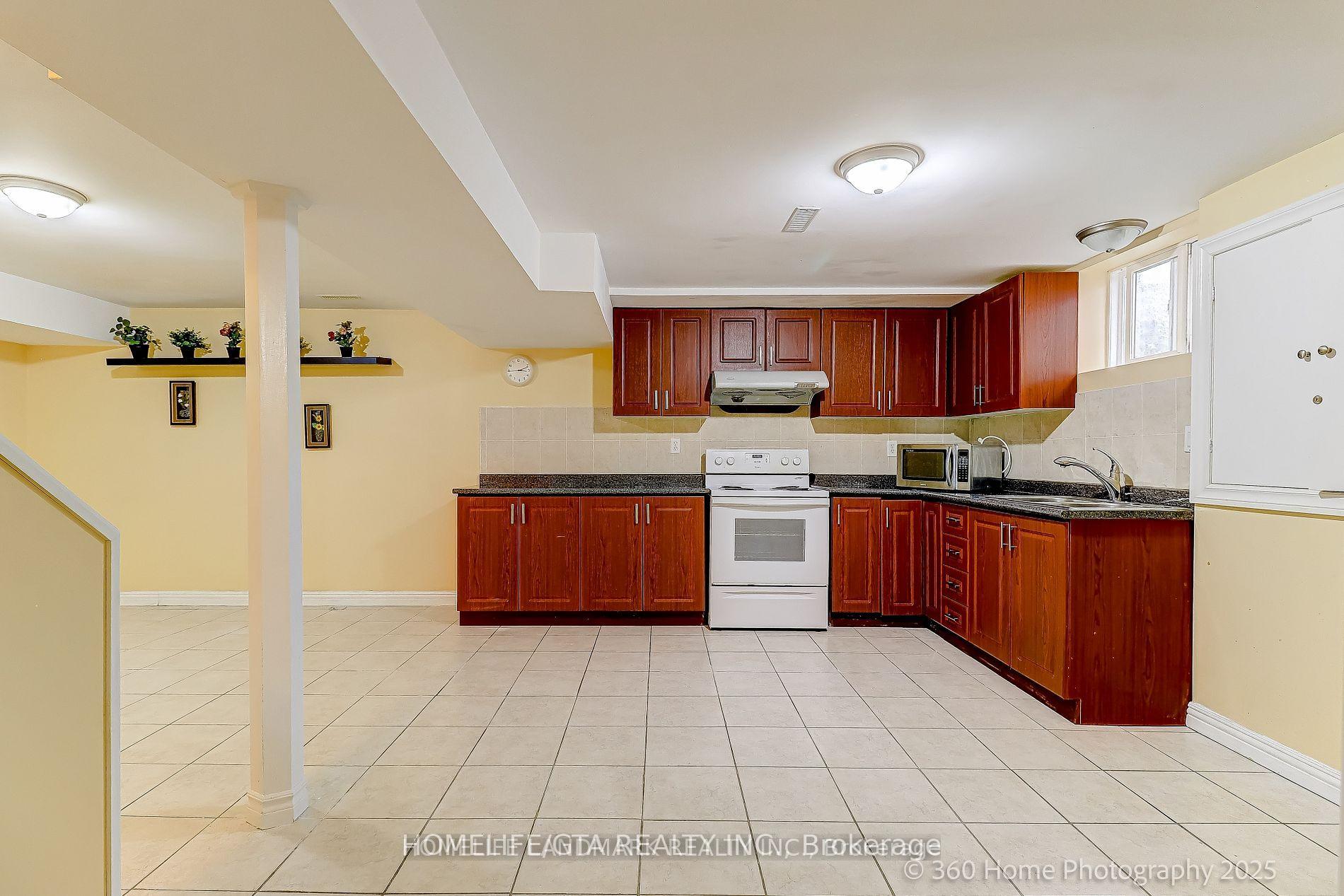 Photo 3 of 87 Silversted Drive, Scarborough, Agincourt North — HOMEH