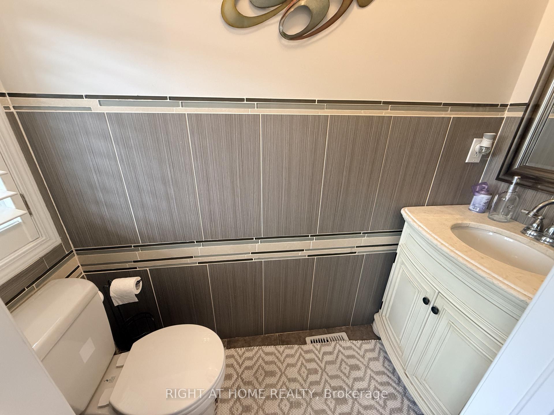 Photo 3 of 970 Farmstead Drive, Milton, Willmott — HOMEH