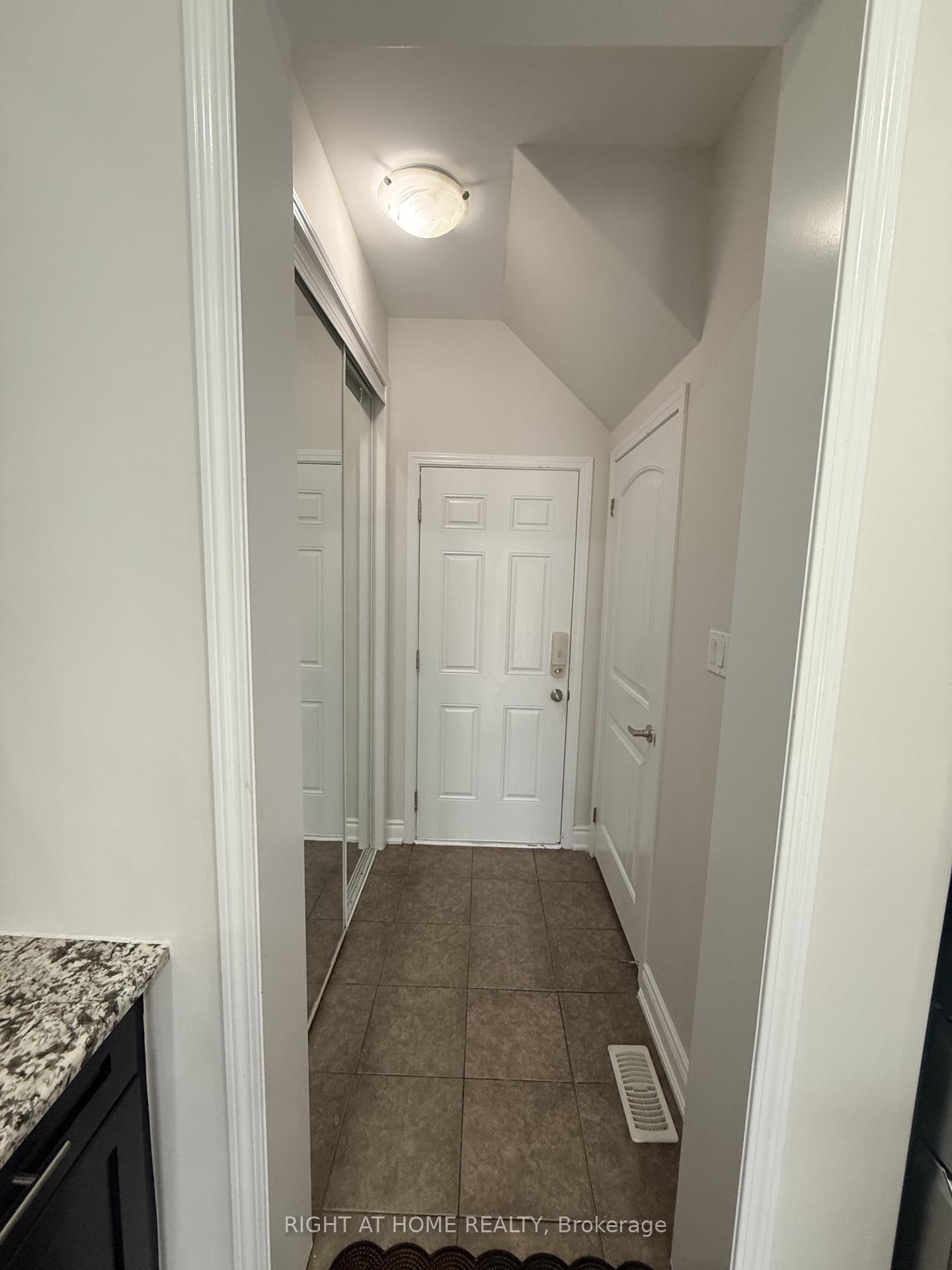 Photo 12 of 970 Farmstead Drive, Milton, Willmott — HOMEH