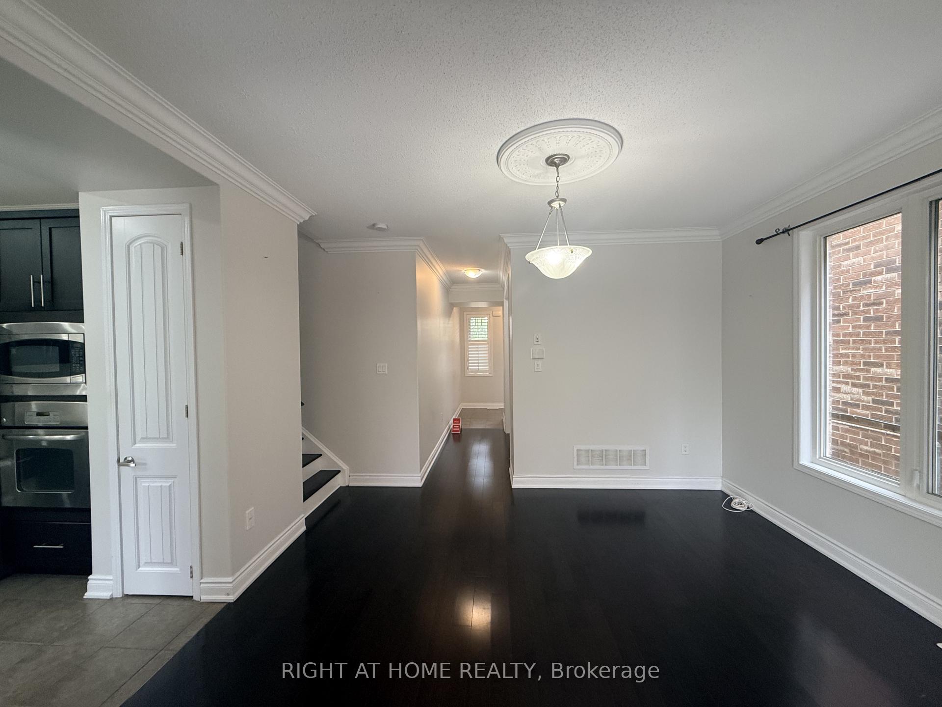 Photo 14 of 970 Farmstead Drive, Milton, Willmott — HOMEH
