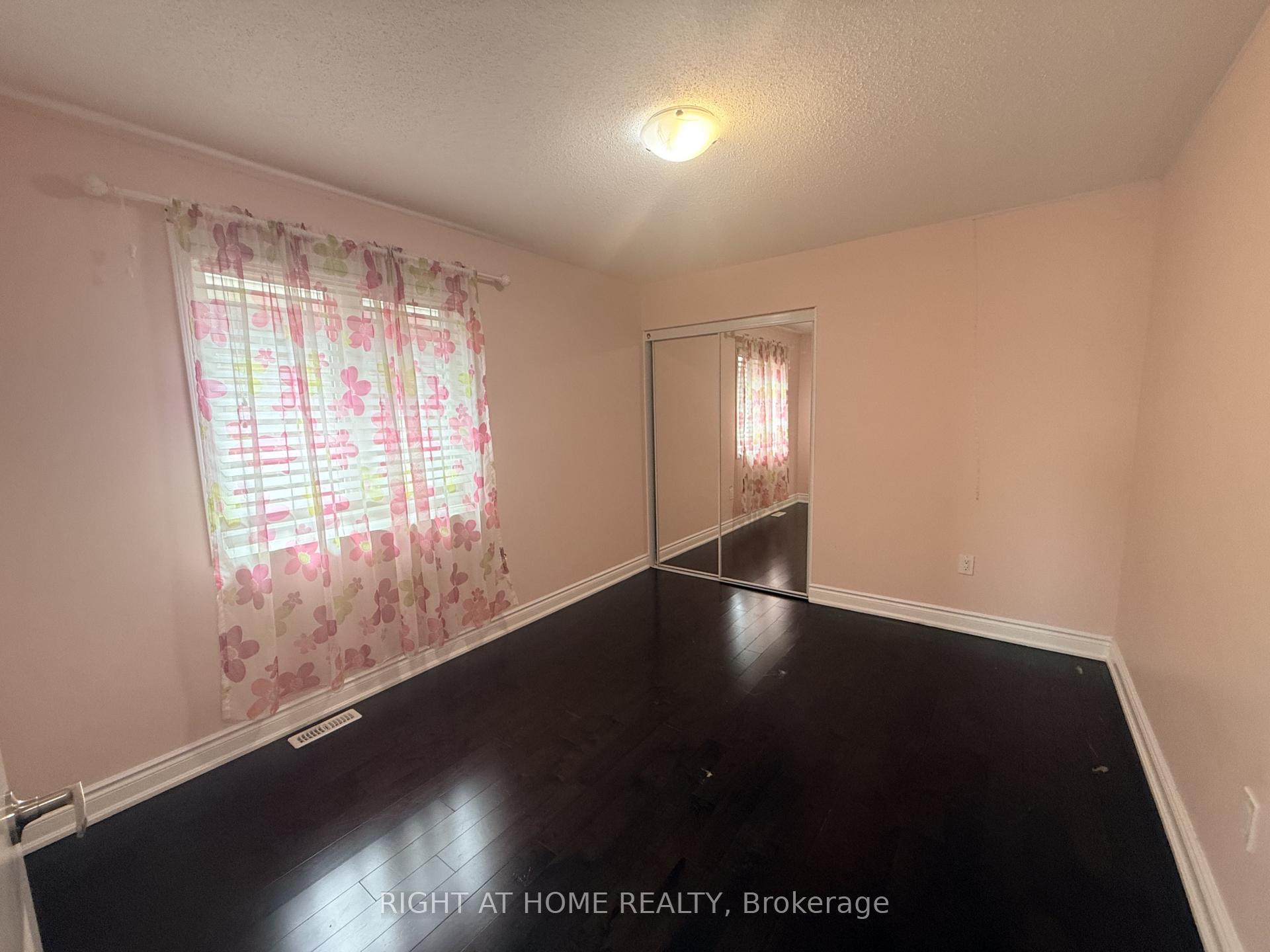 Photo 20 of 970 Farmstead Drive, Milton, Willmott — HOMEH