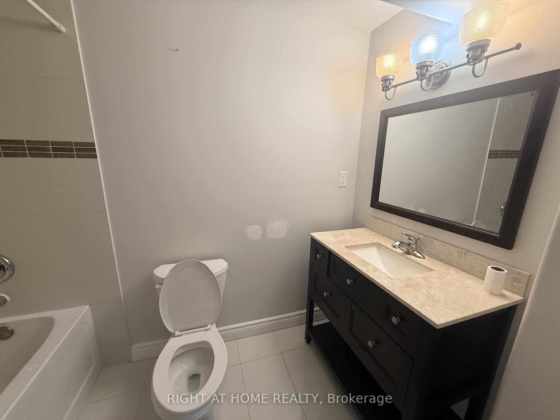 Photo 33 of 970 Farmstead Drive, Milton, Willmott — HOMEH