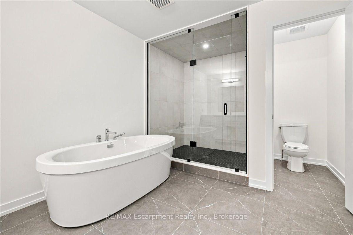 Photo 25 of 106 Valley Trail Place, Hamilton, Waterdown — HOMEH
