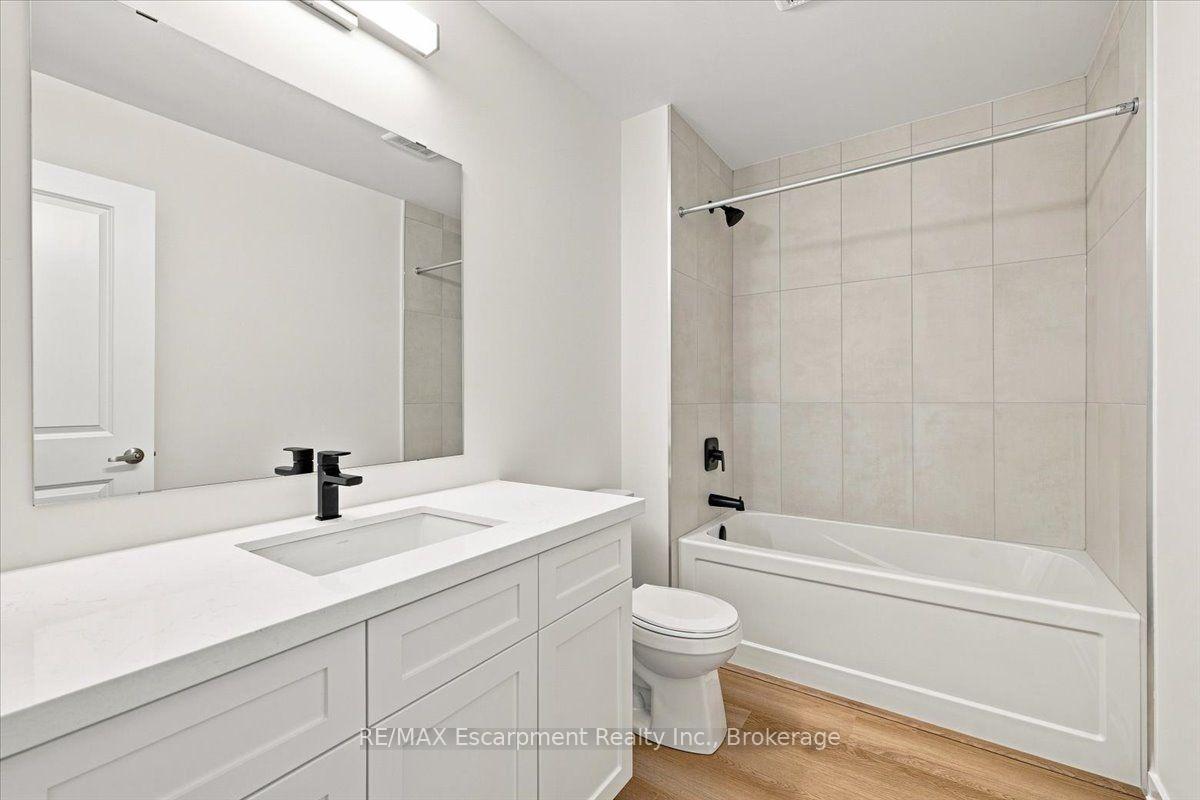 Photo 30 of 106 Valley Trail Place, Hamilton, Waterdown — HOMEH