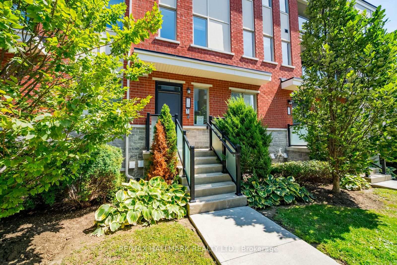 Photo 4 of Unit 503, 1148 Dragonfly Avenue, Pickering, Rural Pickering — HOMEH