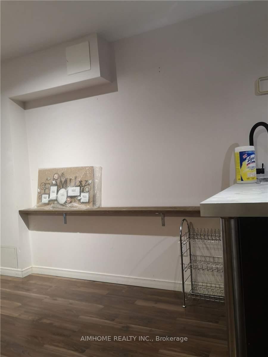 Photo 2 of Unit Gl Unit, 28 Martell Gate, Aurora, Bayview Northeast — HOMEH