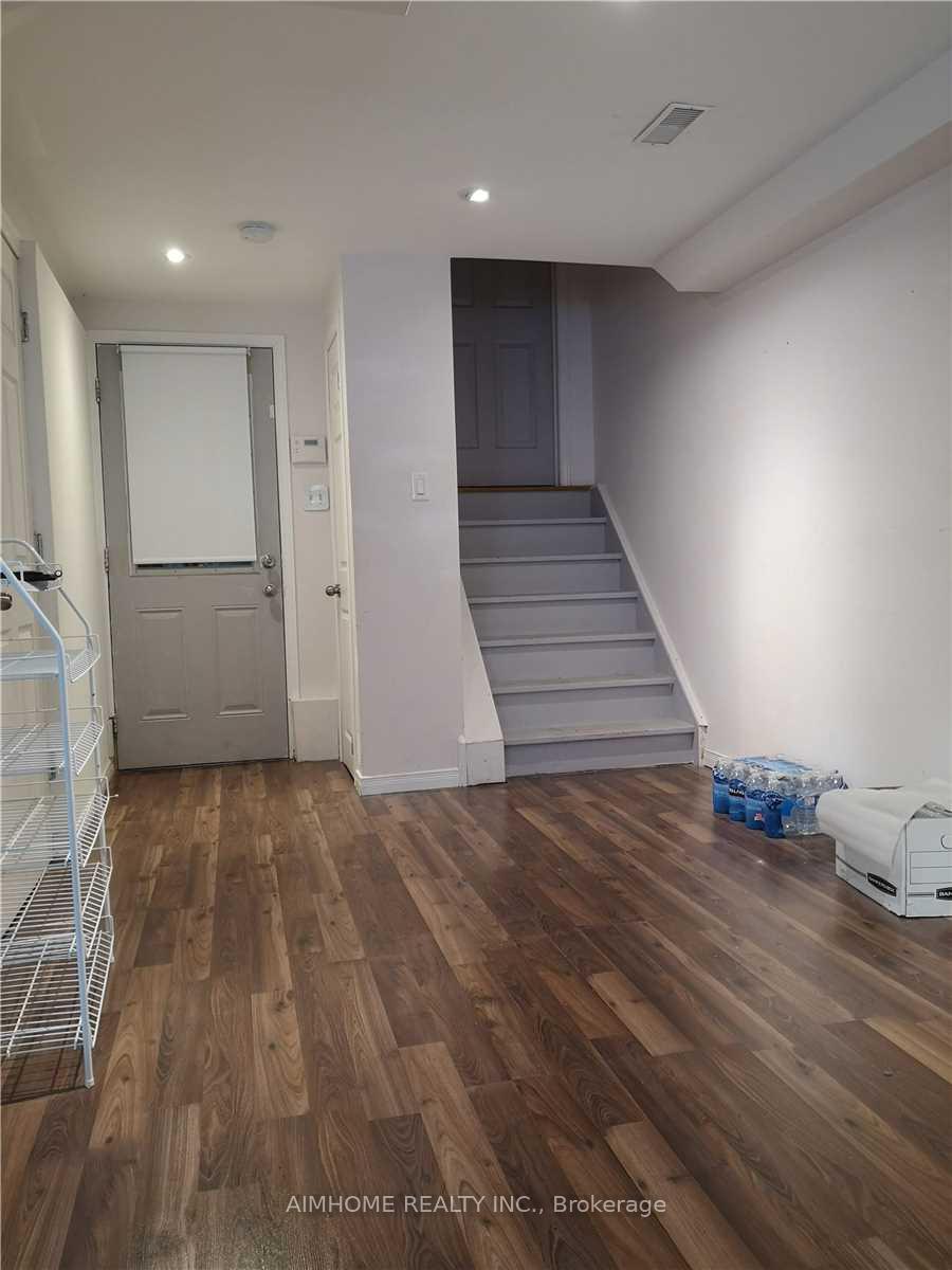 Photo 7 of Unit Gl Unit, 28 Martell Gate, Aurora, Bayview Northeast — HOMEH