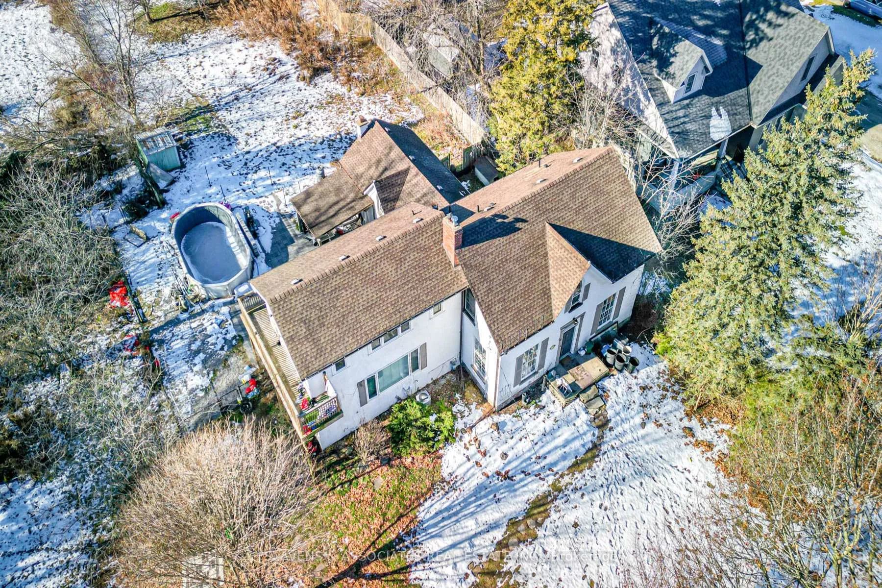Photo 3 of 136 King Lane E, Clarington, Rural Clarington — HOMEH