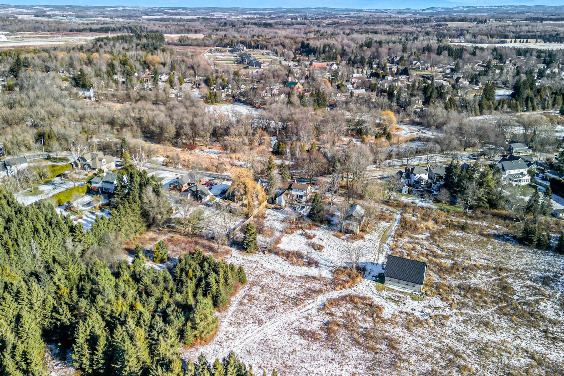 Photo 5 of 136 King Lane E, Clarington, Rural Clarington — HOMEH