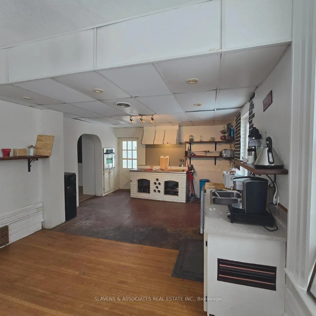 Photo 6 of 136 King Lane E, Clarington, Rural Clarington — HOMEH