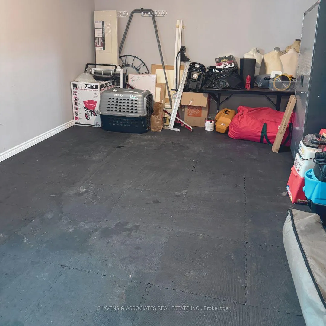 Photo 12 of 136 King Lane E, Clarington, Rural Clarington — HOMEH