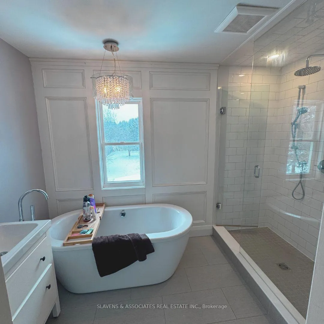 Photo 15 of 136 King Lane E, Clarington, Rural Clarington — HOMEH