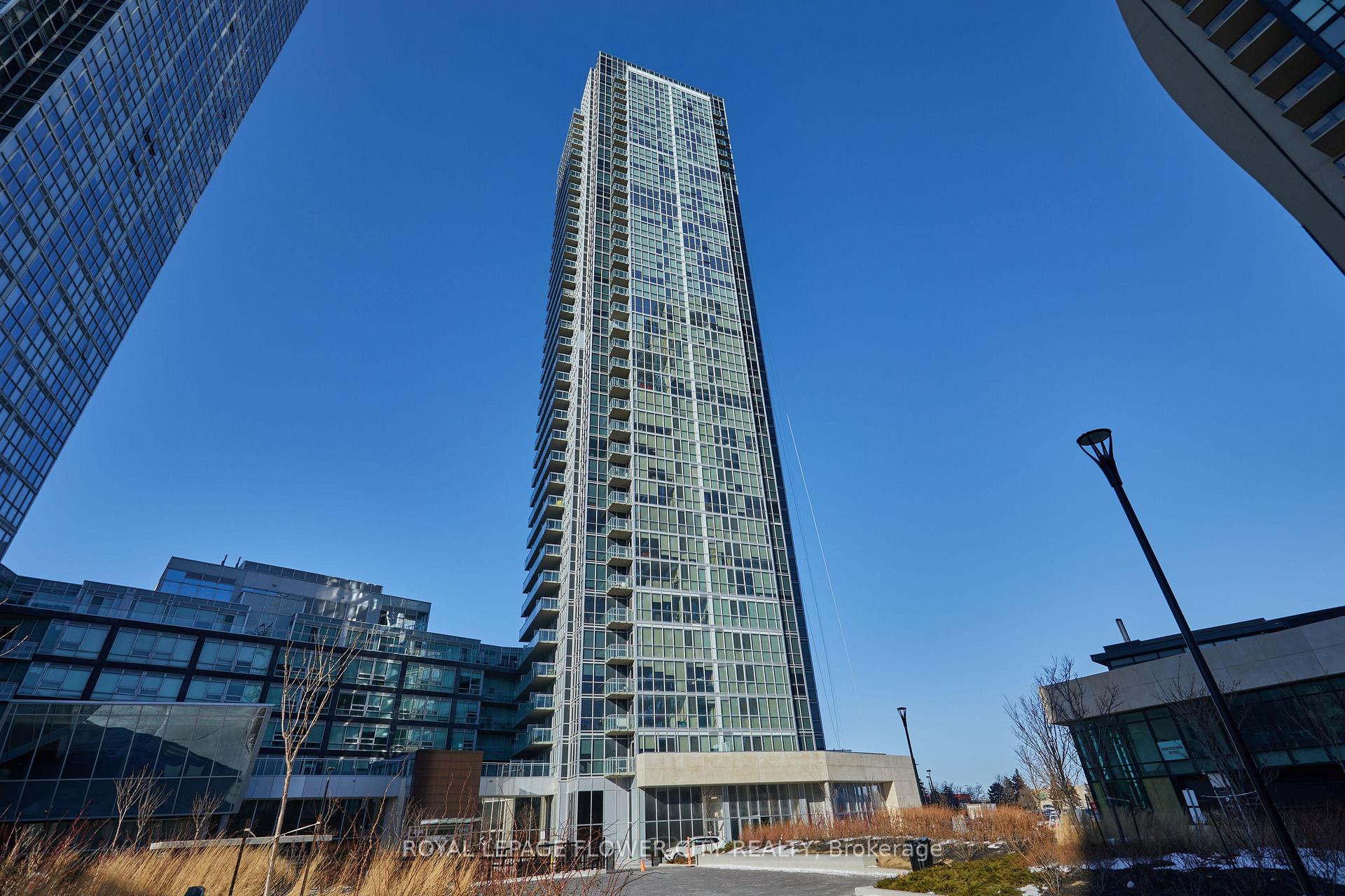 Photo 4 of Unit 325, 2908 Highway 7 Road, Vaughan, Concord — HOMEH