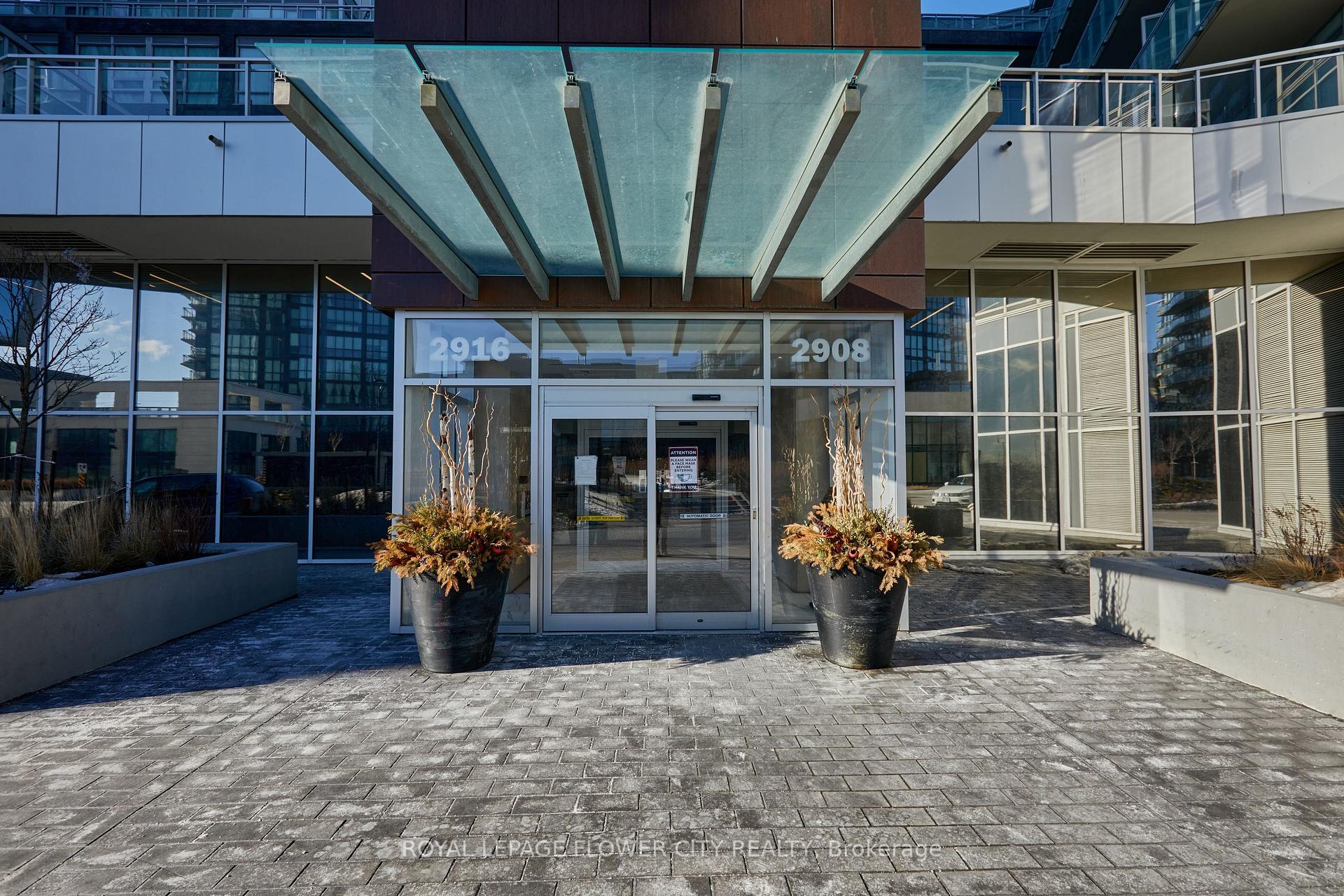 Photo 6 of Unit 325, 2908 Highway 7 Road, Vaughan, Concord — HOMEH