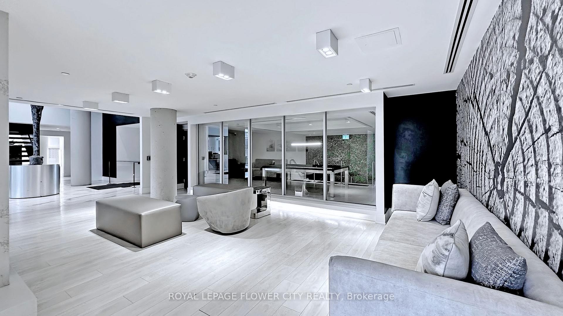 Photo 7 of Unit 325, 2908 Highway 7 Road, Vaughan, Concord — HOMEH