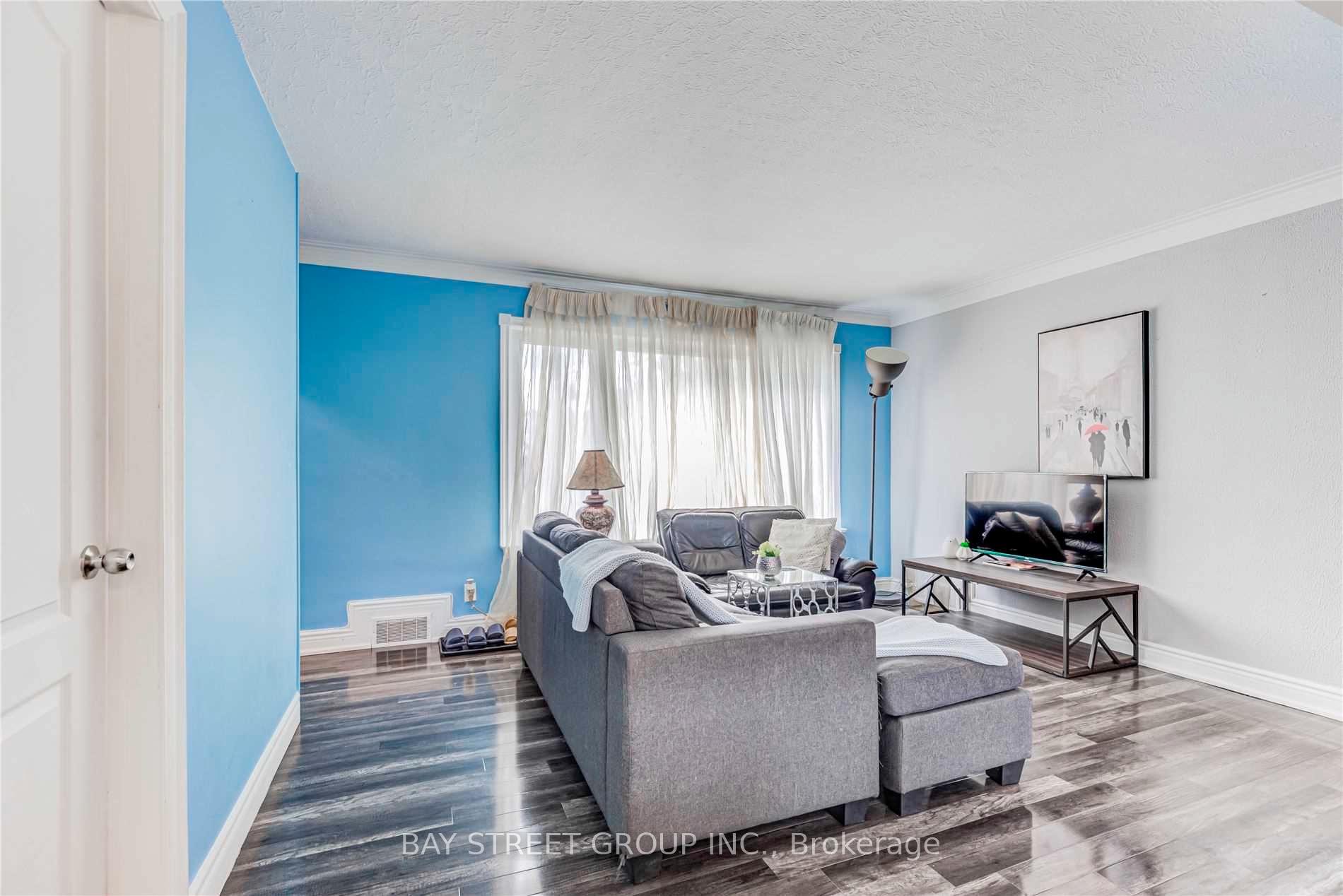 Photo 5 of 378 Drewry Avenue, North York, Newtonbrook West — HOMEH