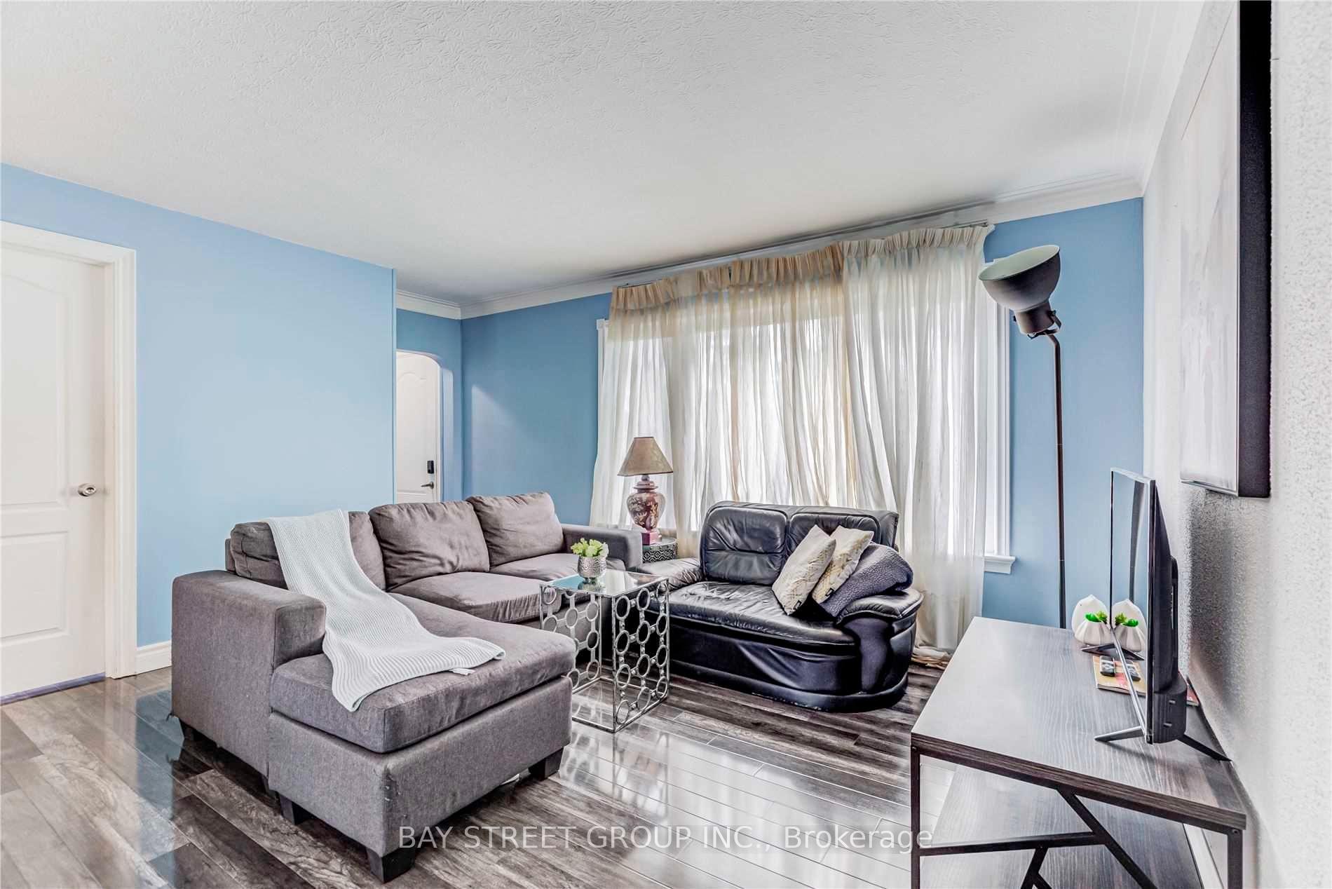 Photo 9 of 378 Drewry Avenue, North York, Newtonbrook West — HOMEH