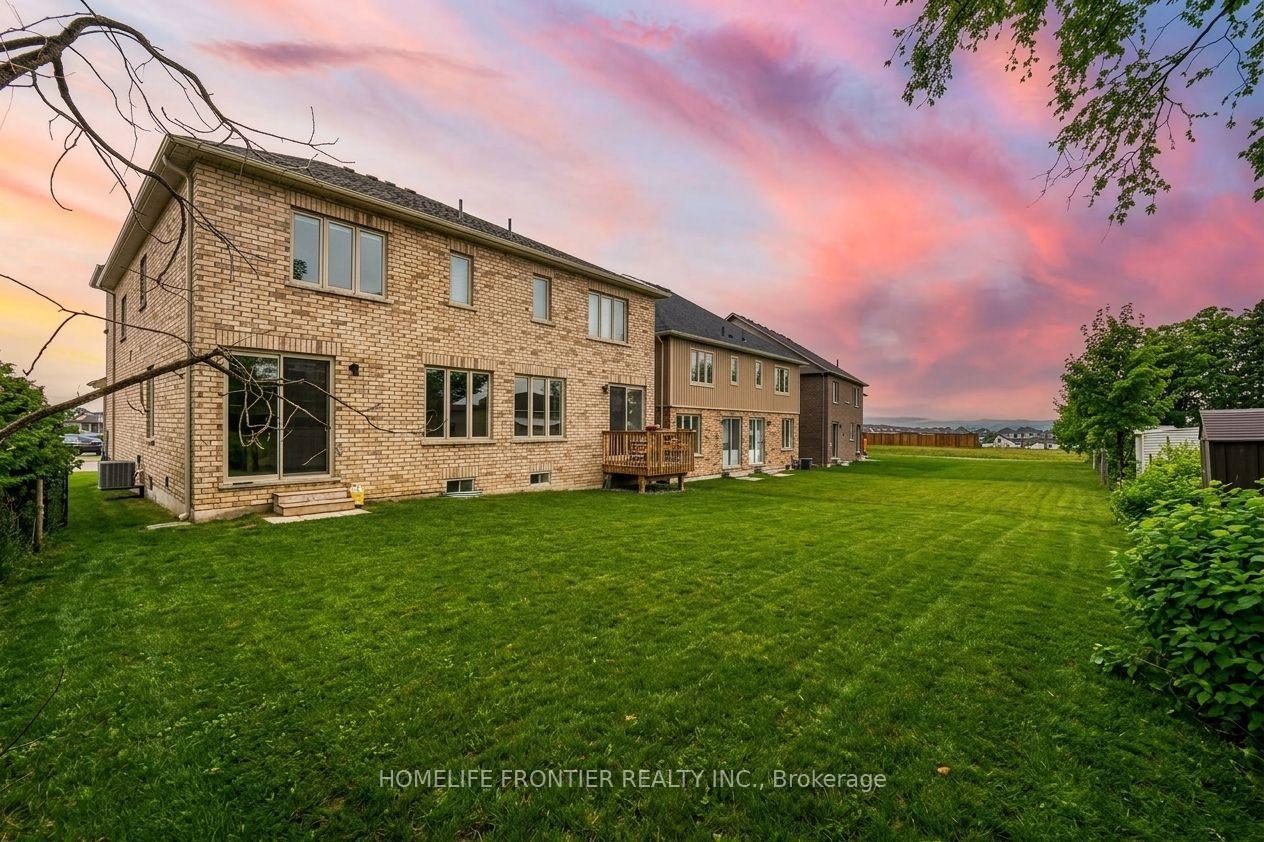 Photo 2 of Unit Main, 75 Kirkwood Way, Barrie, Painswick South — HOMEH