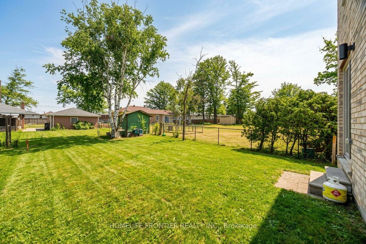 Photo 3 of Unit Main, 75 Kirkwood Way, Barrie, Painswick South — HOMEH