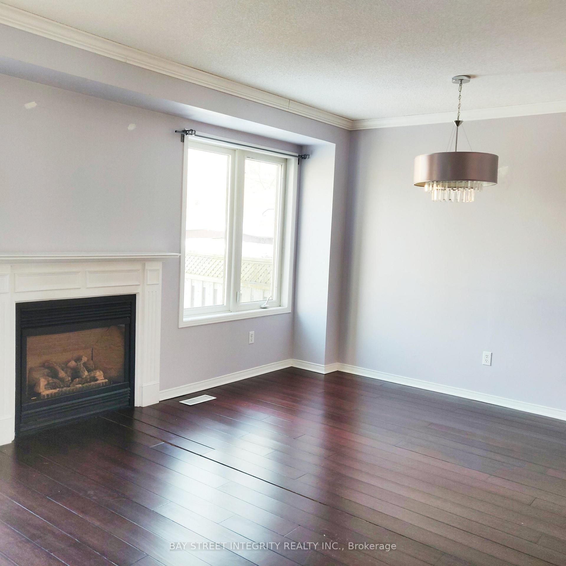 Photo 2 of 2054 Glenhampton Road, Oakville, Westmount — HOMEH