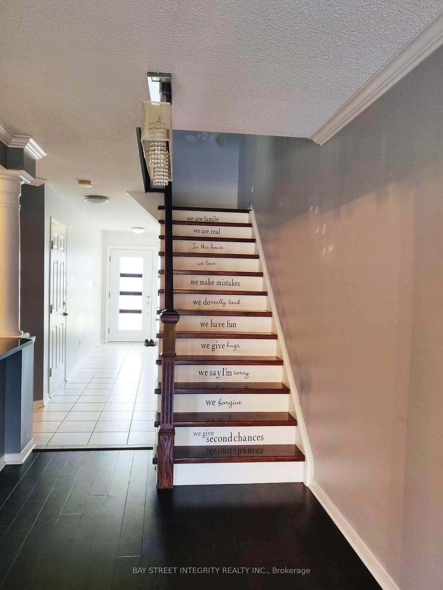 Photo 5 of 2054 Glenhampton Road, Oakville, Westmount — HOMEH