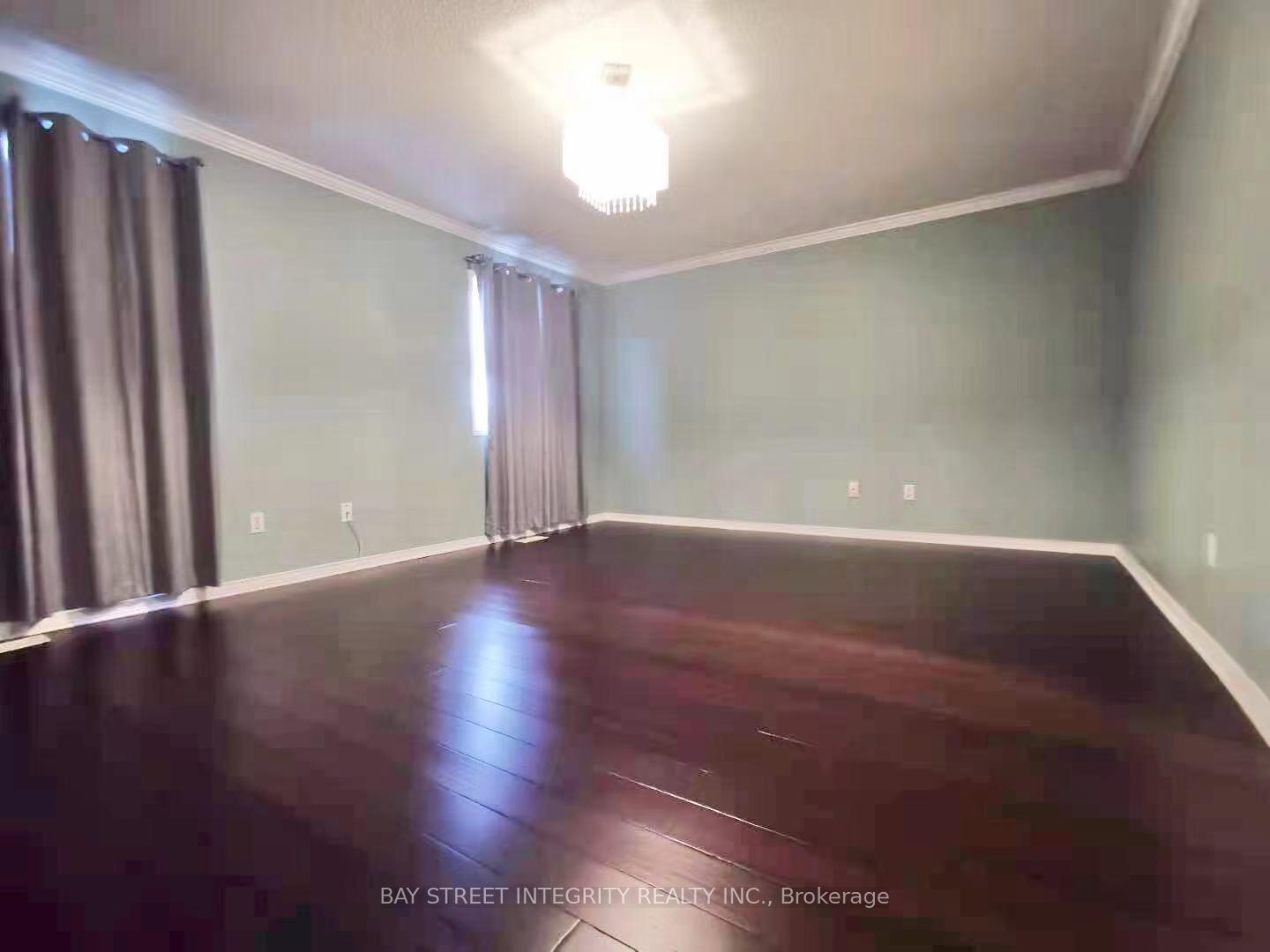 Photo 7 of 2054 Glenhampton Road, Oakville, Westmount — HOMEH