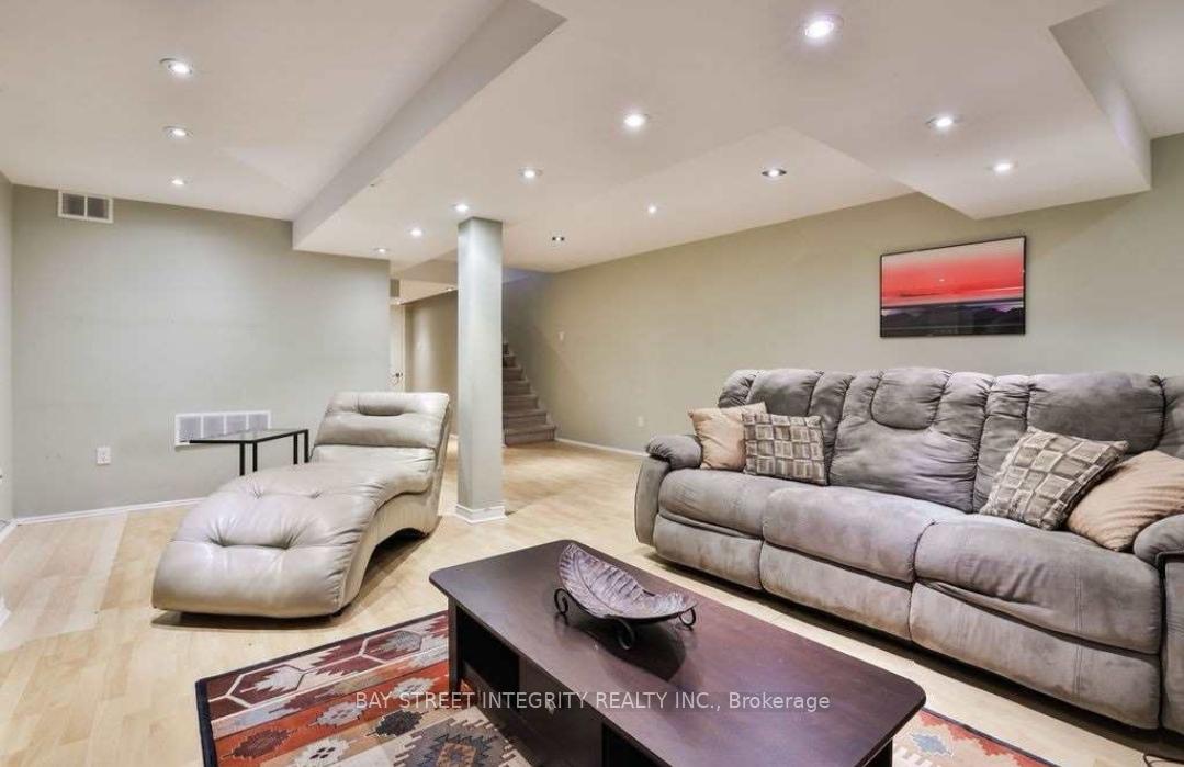 Photo 13 of 2054 Glenhampton Road, Oakville, Westmount — HOMEH