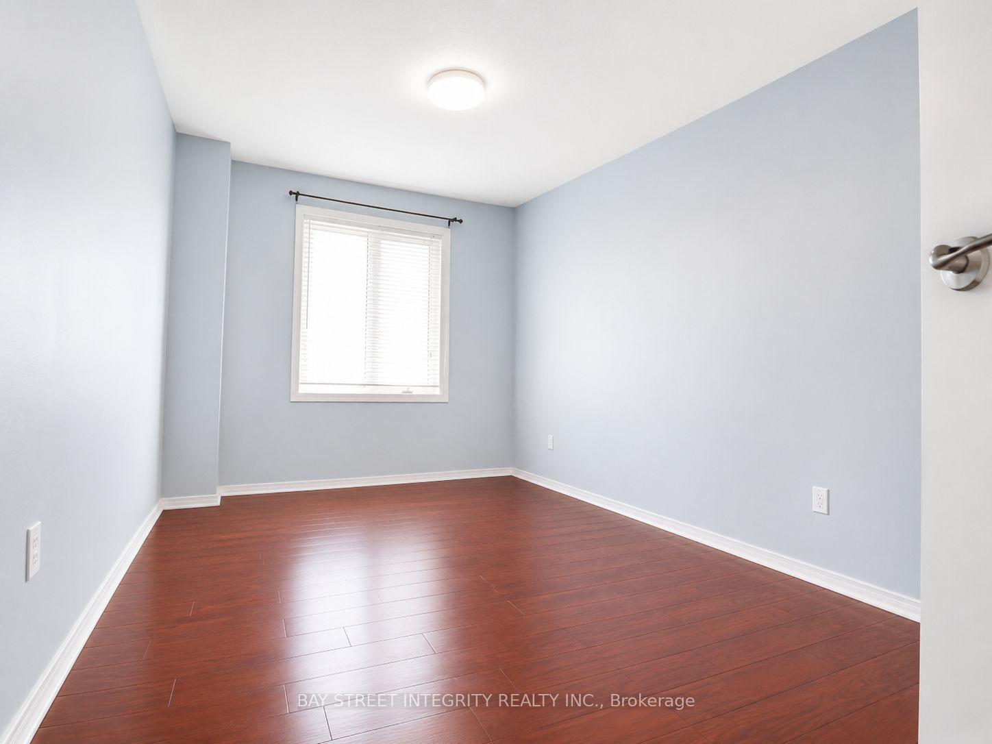 Photo 12 of 2054 Glenhampton Road, Oakville, Westmount — HOMEH