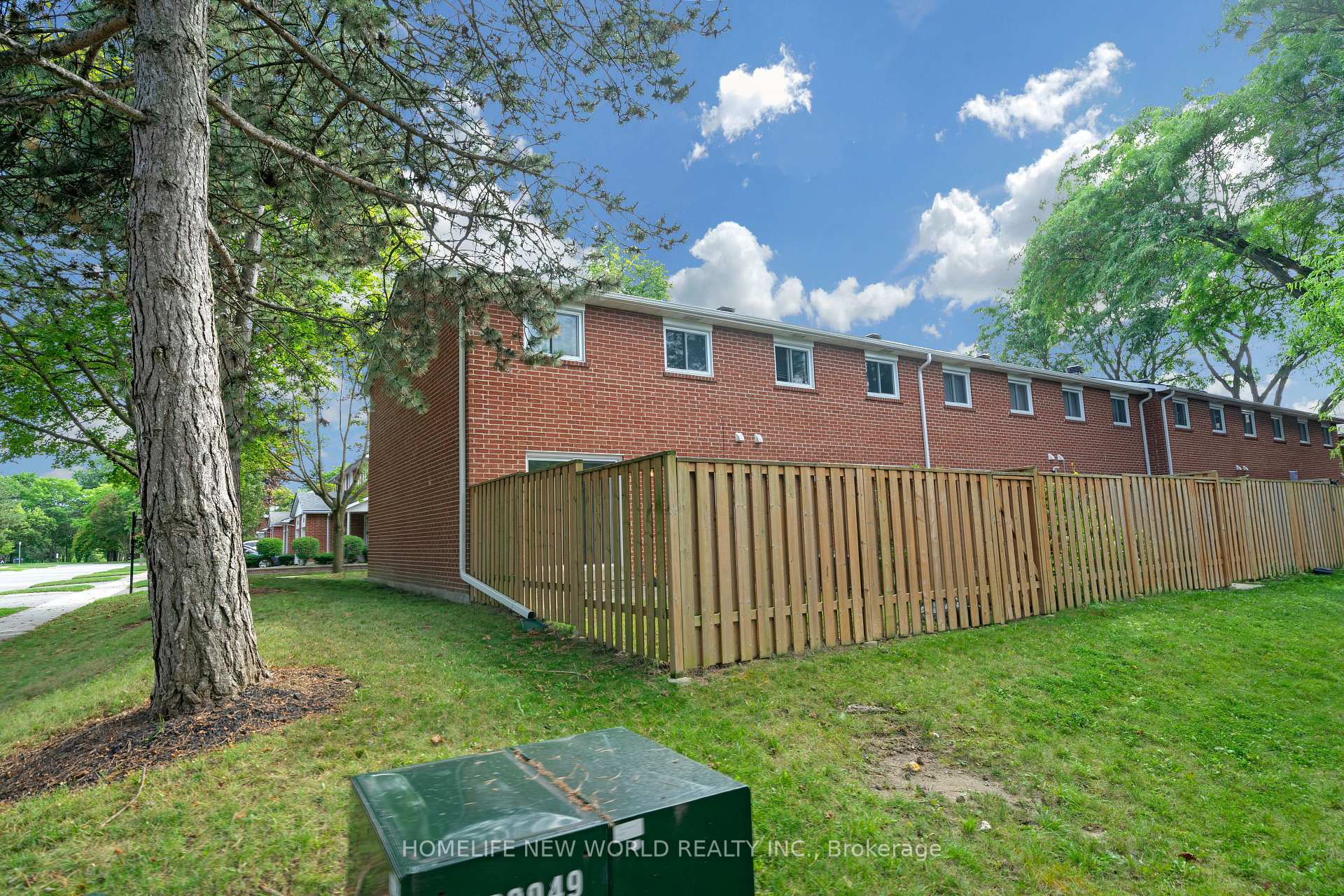 Photo 12 of Unit 353, 81 Niles Way, Markham, Aileen-Willowbrook — HOMEH