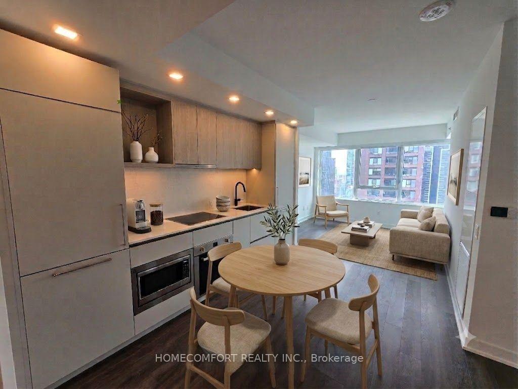 Photo 8 of Unit 3603, 609 Sherbourne Street, Toronto, North St. James Town — HOMEH