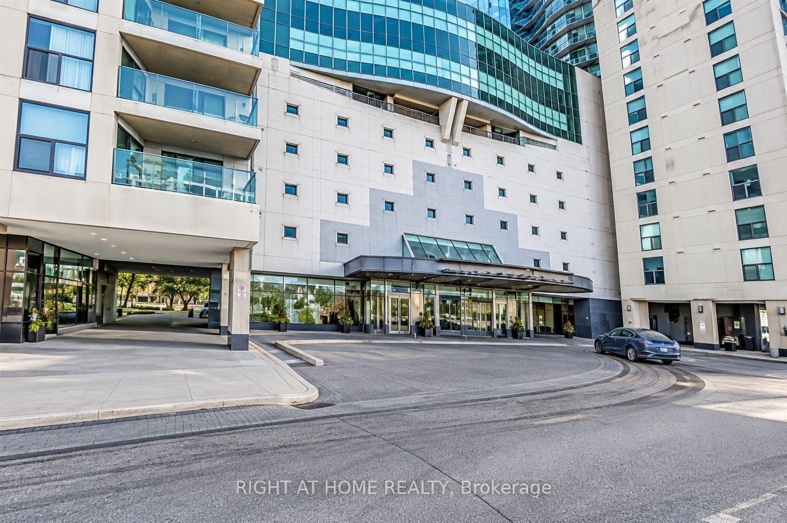 Photo 6 of Unit 3110, 77 Harbour Square, Toronto, Waterfront Communities — HOMEH