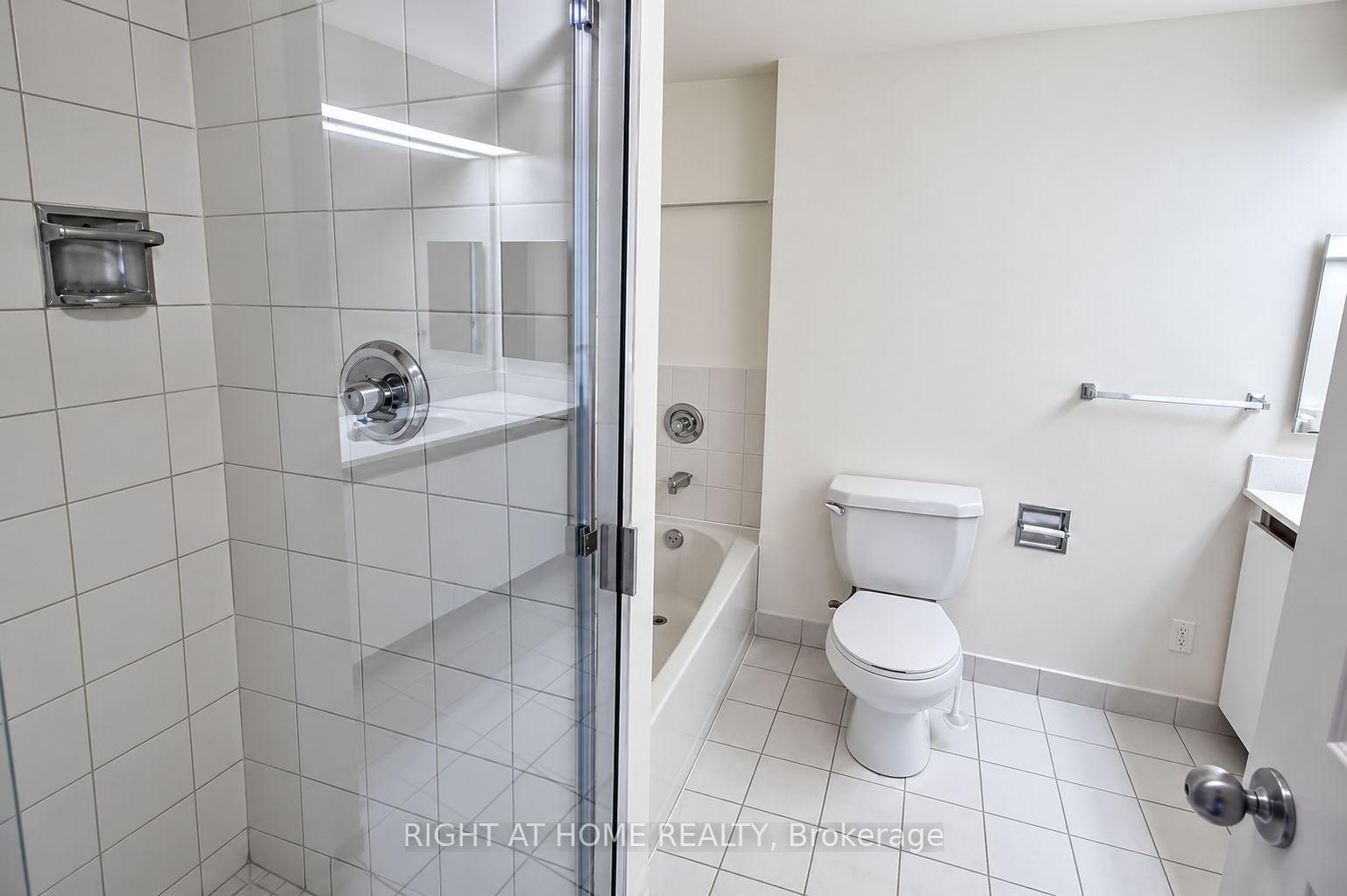Photo 23 of Unit 3110, 77 Harbour Square, Toronto, Waterfront Communities — HOMEH