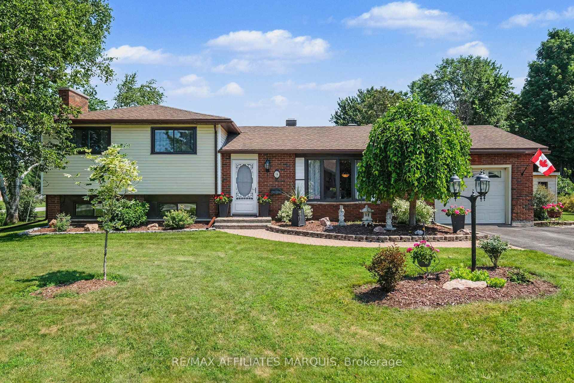 Front of 9 Forest Drive