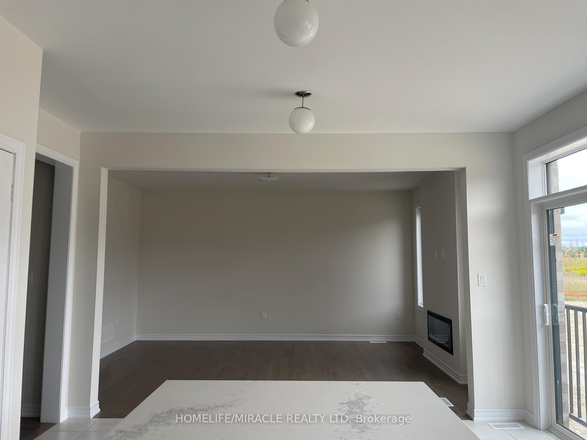 Photo 7 of 2175 Coppermine Street, Oshawa, Kedron — HOMEH