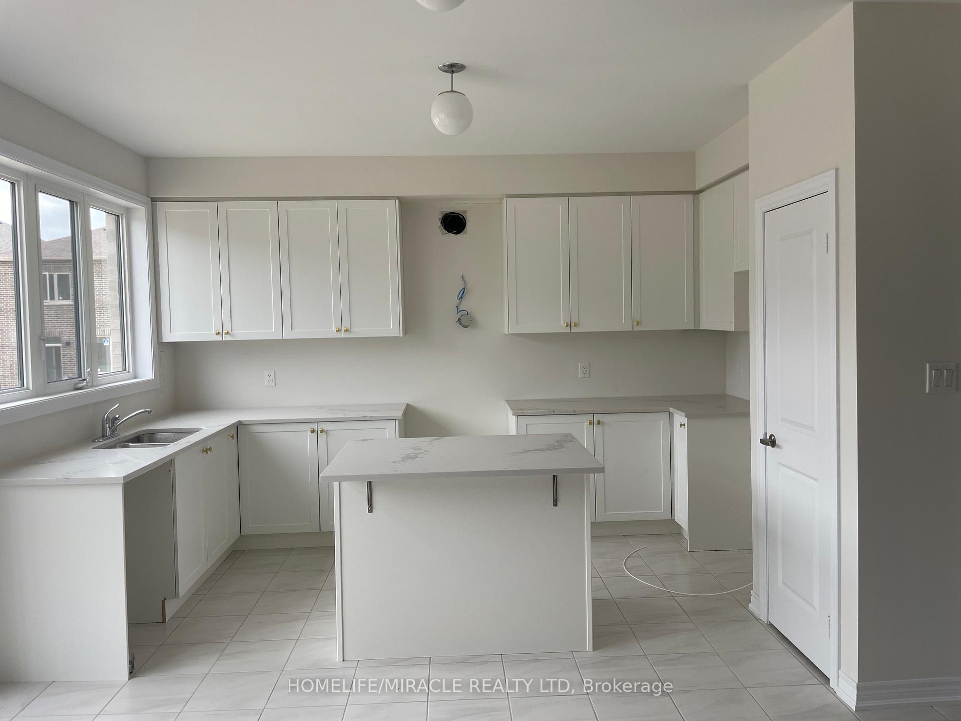 Photo 8 of 2175 Coppermine Street, Oshawa, Kedron — HOMEH