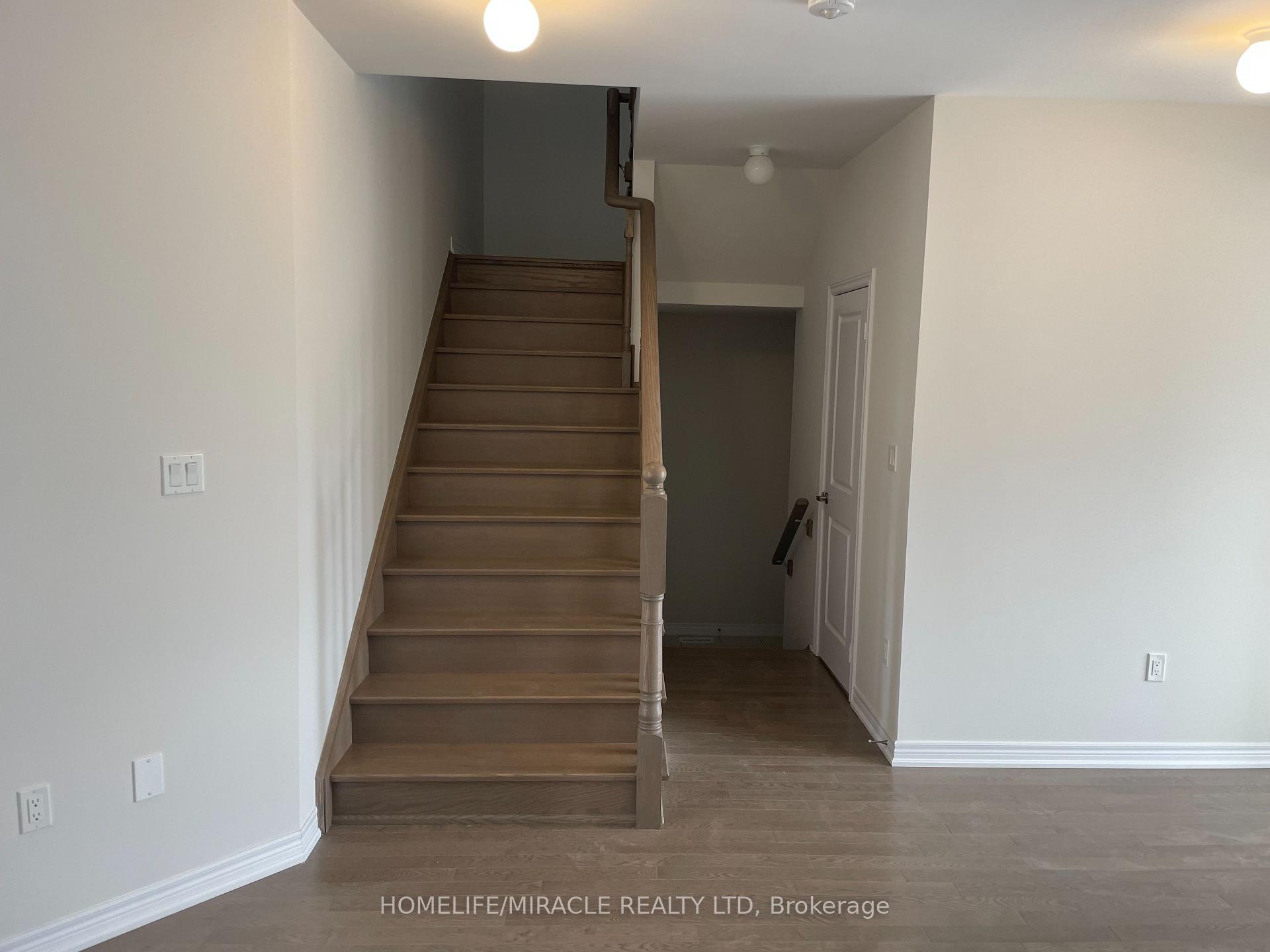 Photo 10 of 2175 Coppermine Street, Oshawa, Kedron — HOMEH