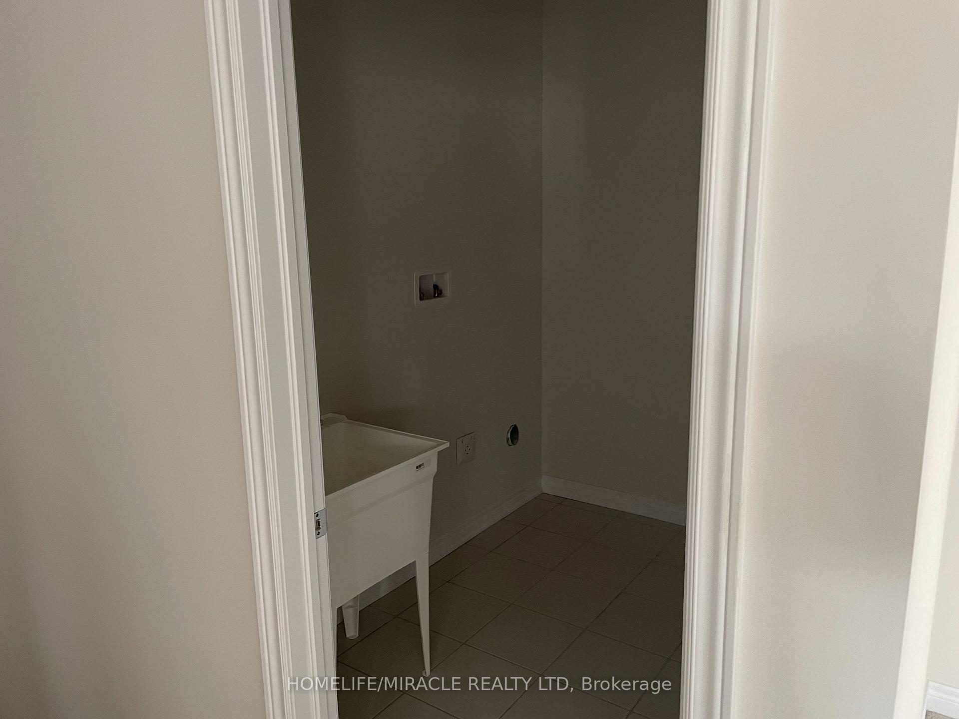 Photo 11 of 2175 Coppermine Street, Oshawa, Kedron — HOMEH