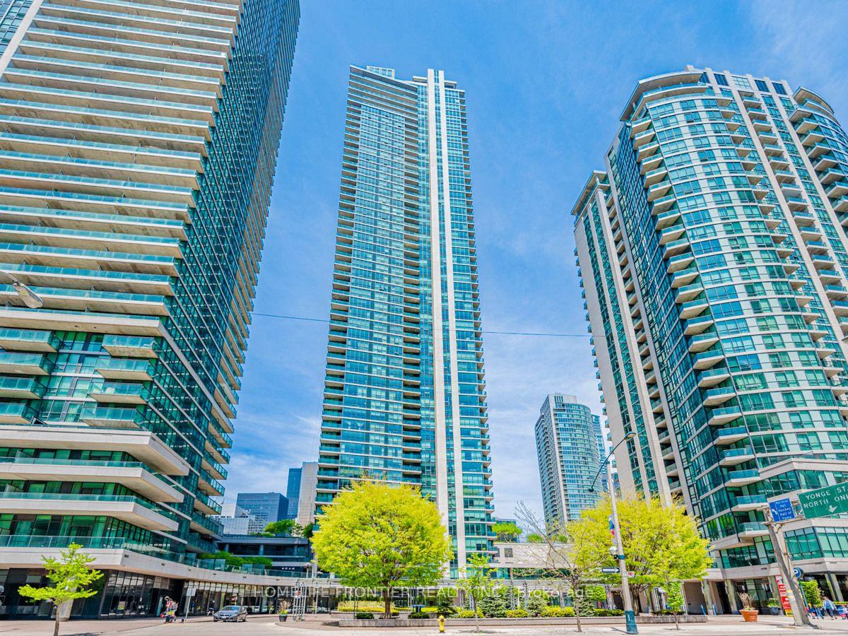 Photo 1 of Unit 403, 18 Harbour Street, Toronto, Waterfront Communities — HOMEH