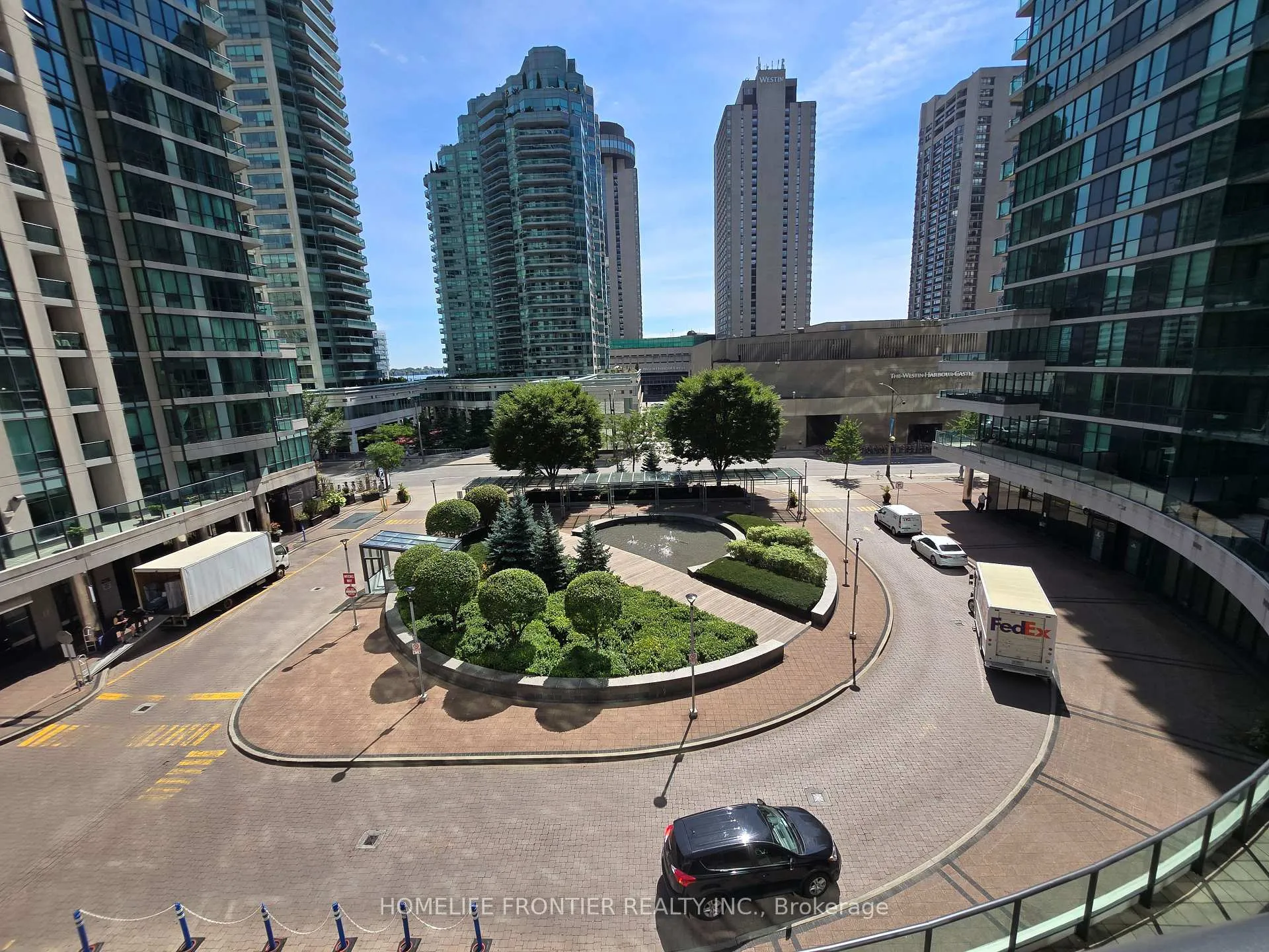 Photo 2 of Unit 403, 18 Harbour Street, Toronto, Waterfront Communities — HOMEH