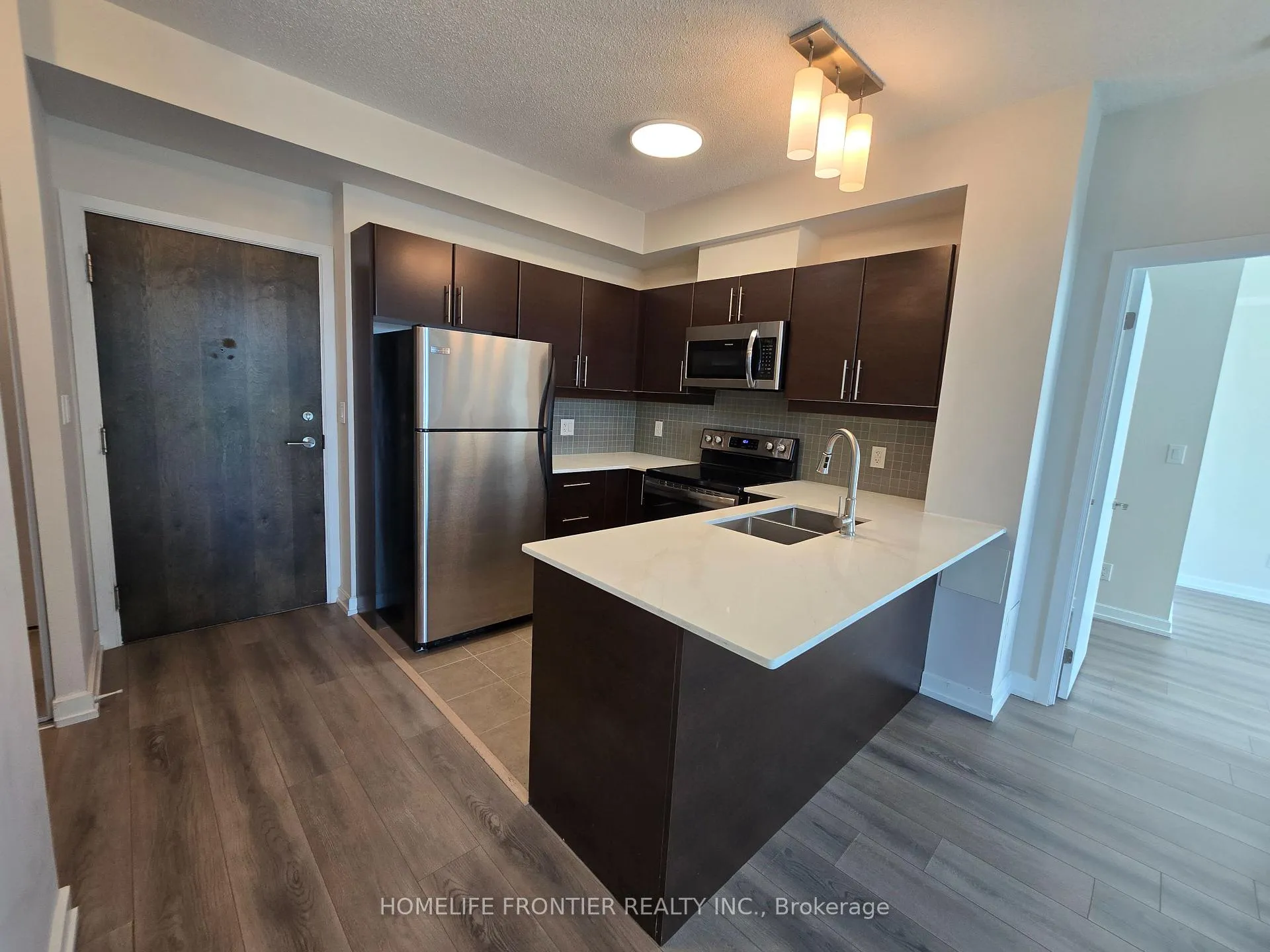 Photo 3 of Unit 403, 18 Harbour Street, Toronto, Waterfront Communities — HOMEH
