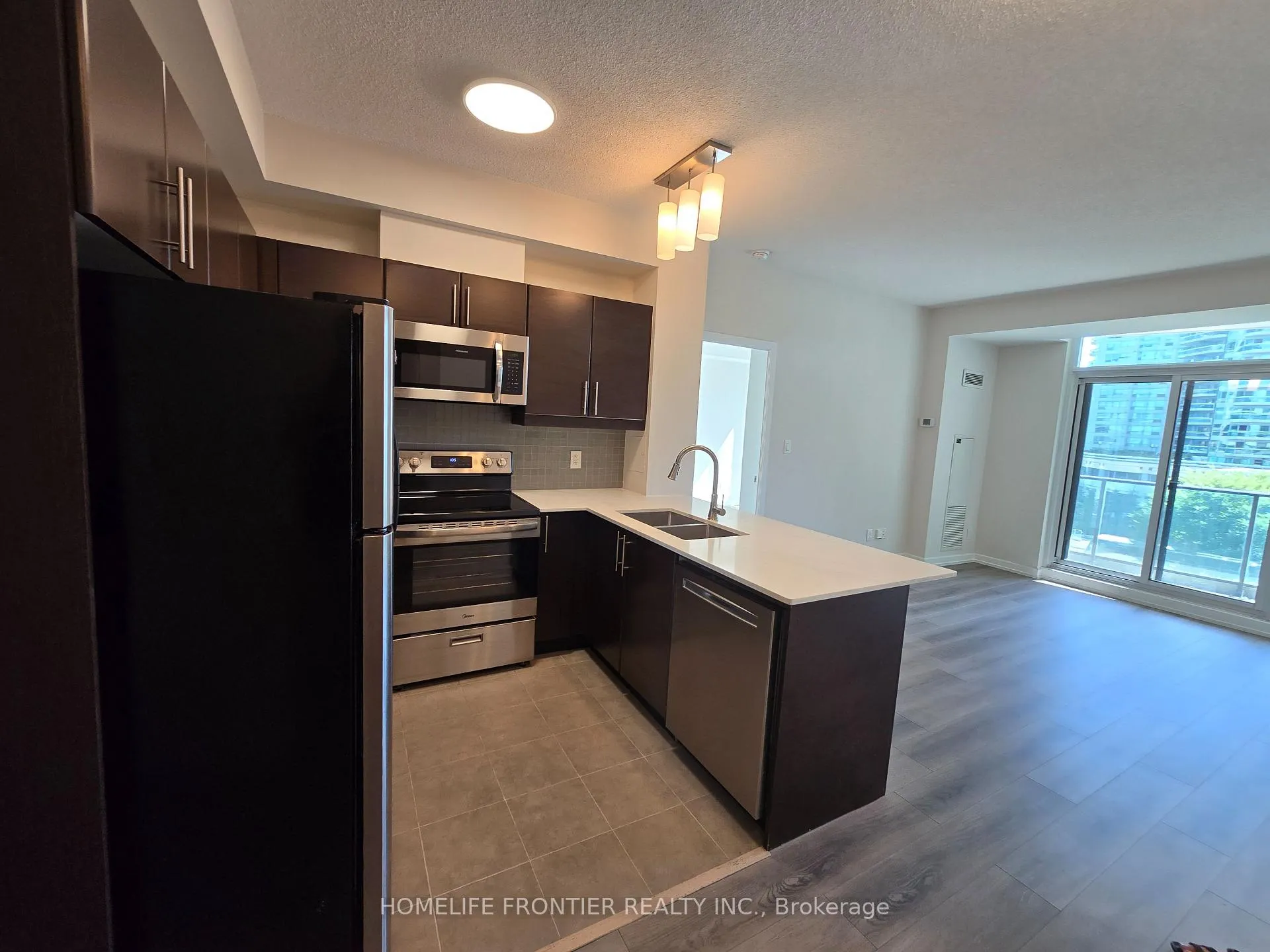 Photo 5 of Unit 403, 18 Harbour Street, Toronto, Waterfront Communities — HOMEH