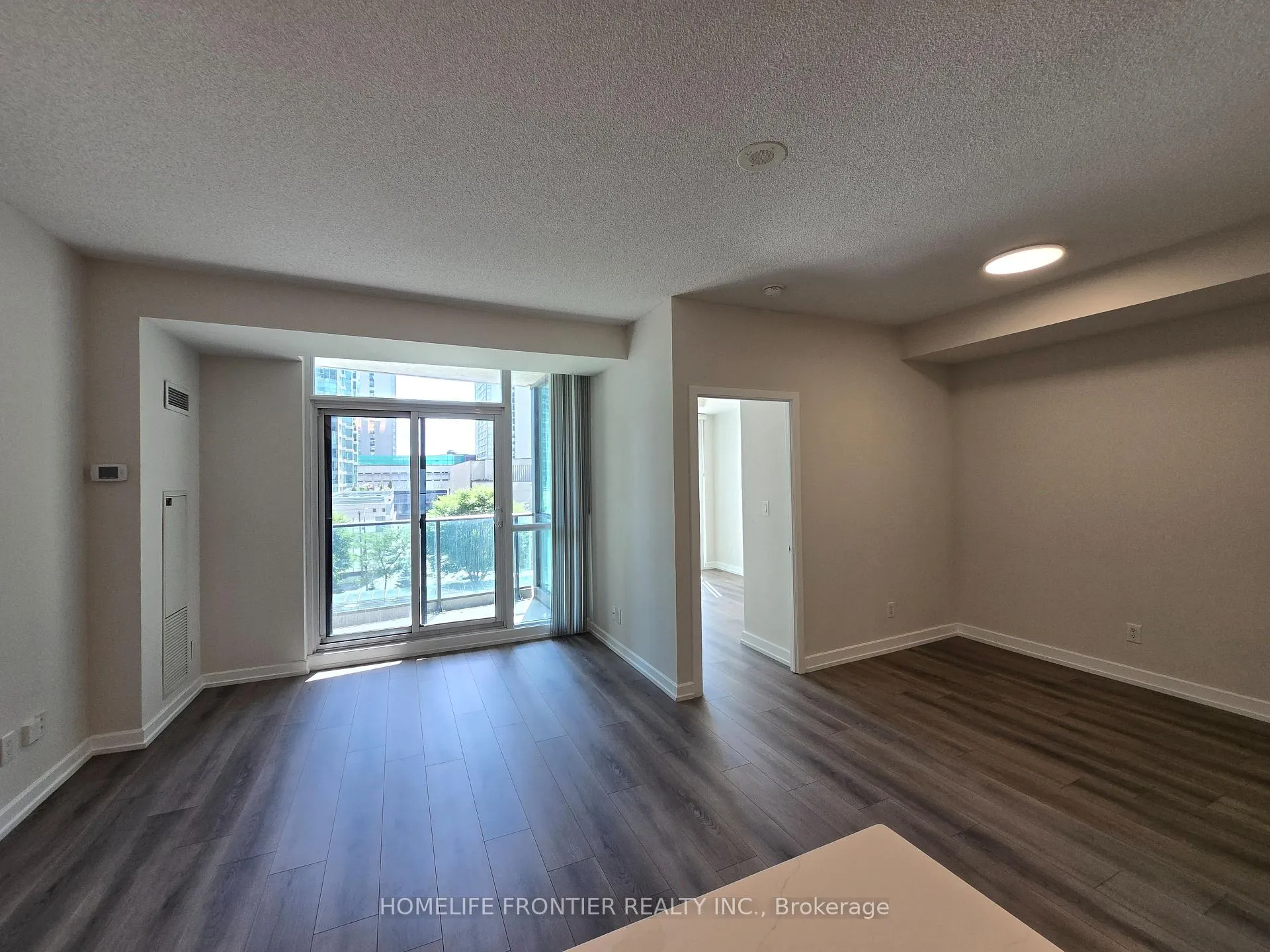Photo 7 of Unit 403, 18 Harbour Street, Toronto, Waterfront Communities — HOMEH