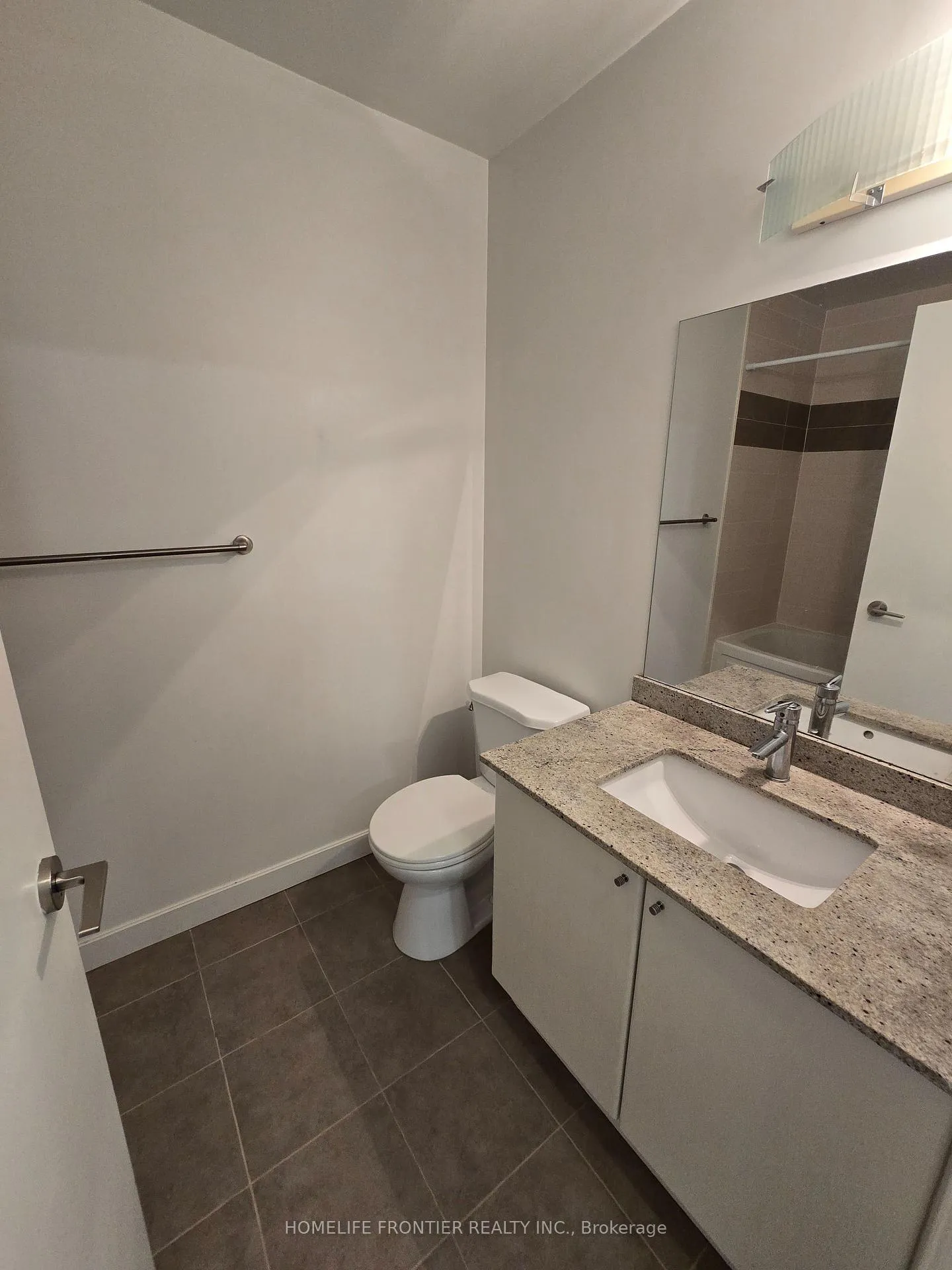 Photo 16 of Unit 403, 18 Harbour Street, Toronto, Waterfront Communities — HOMEH